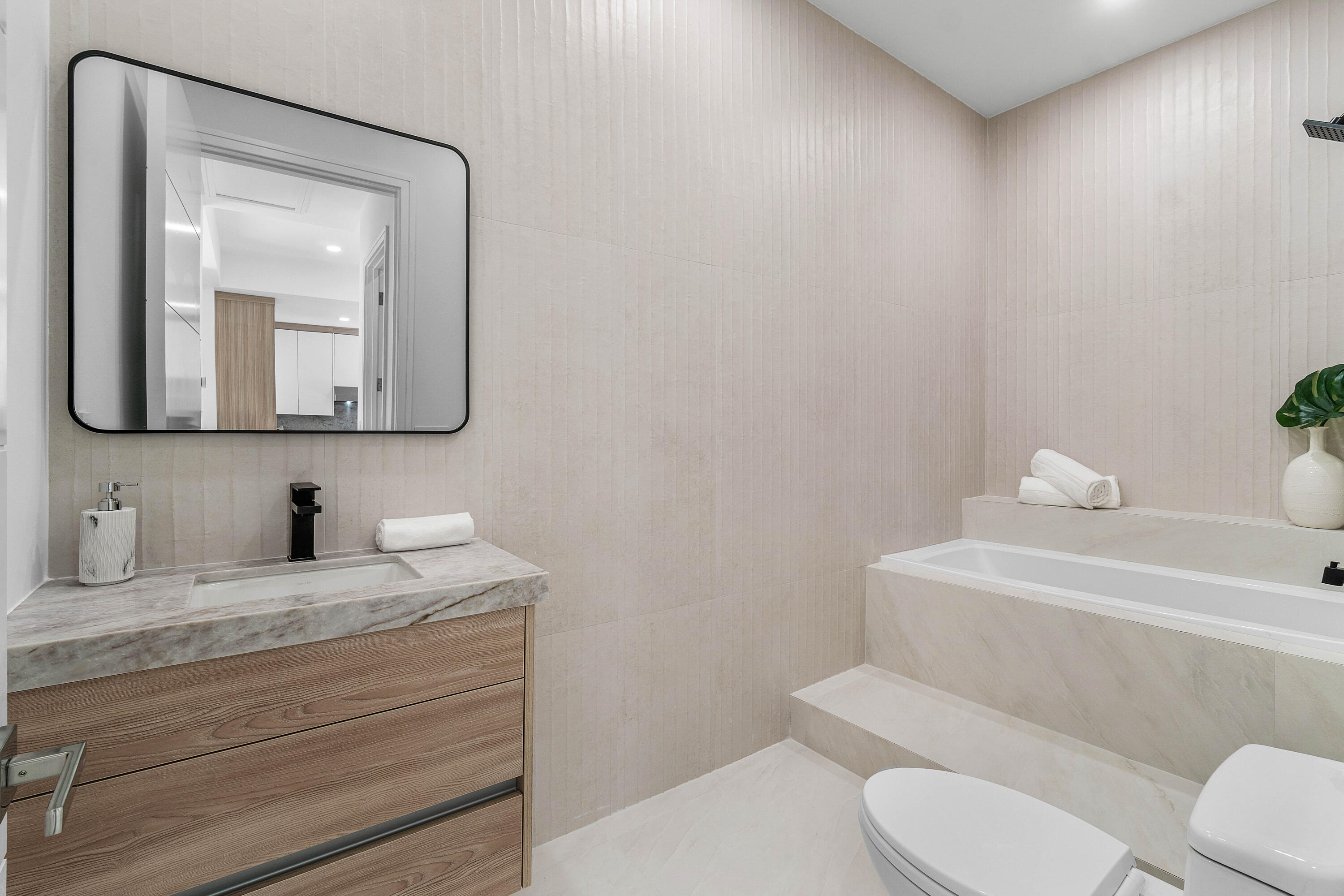 5100 Lake Catalina Drive D