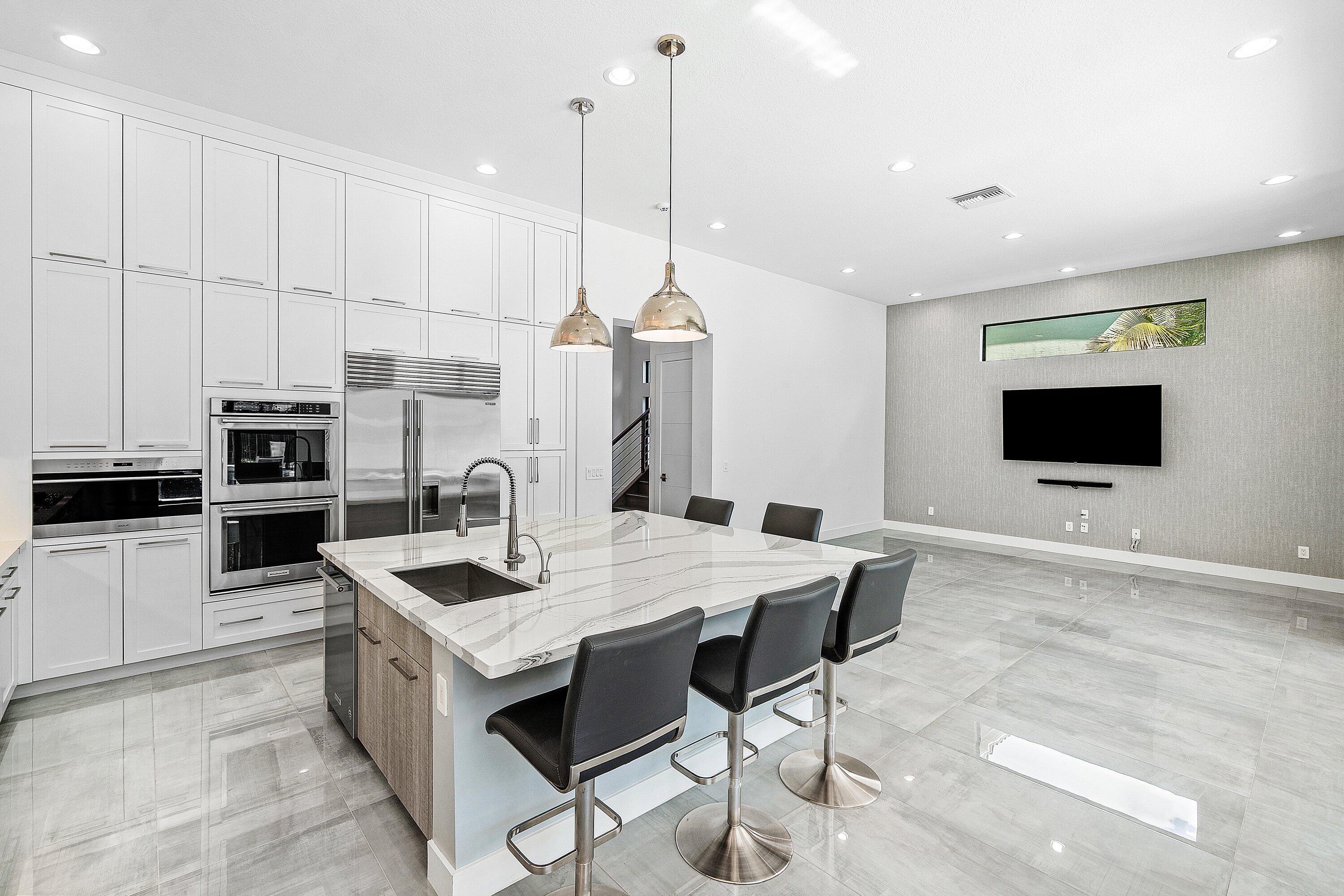 9006 Dulcetto Court