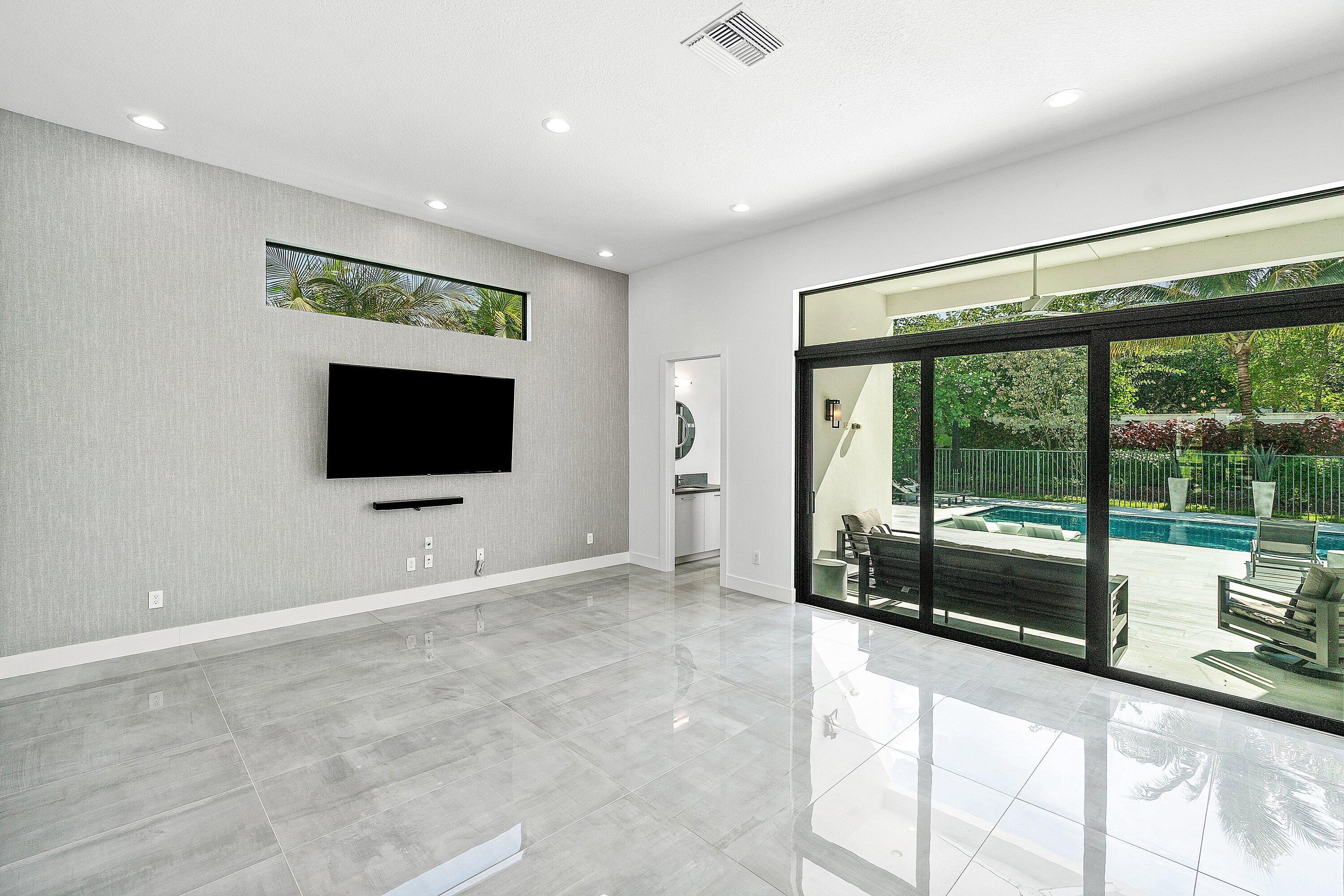9006 Dulcetto Court