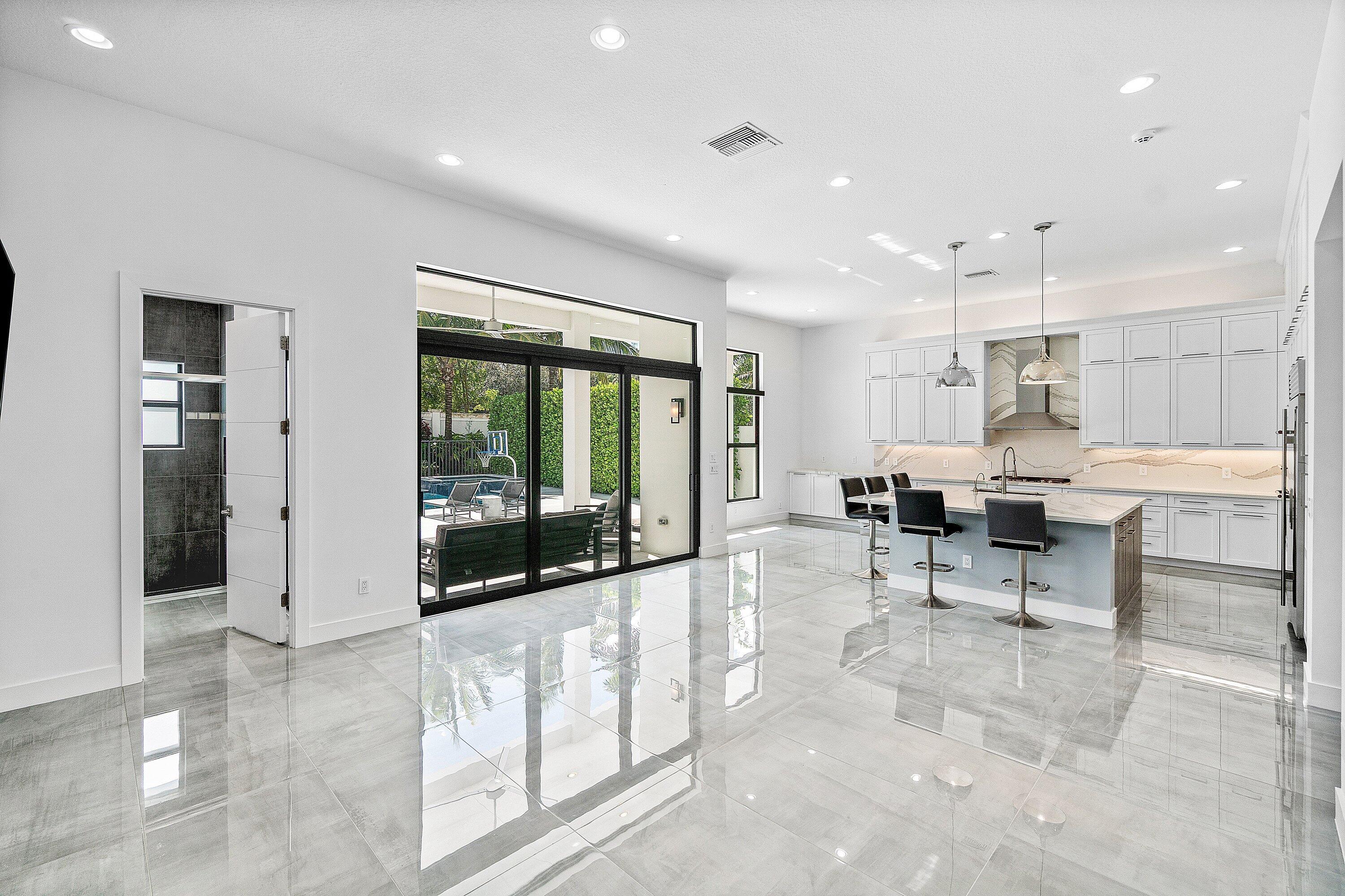 9006 Dulcetto Court