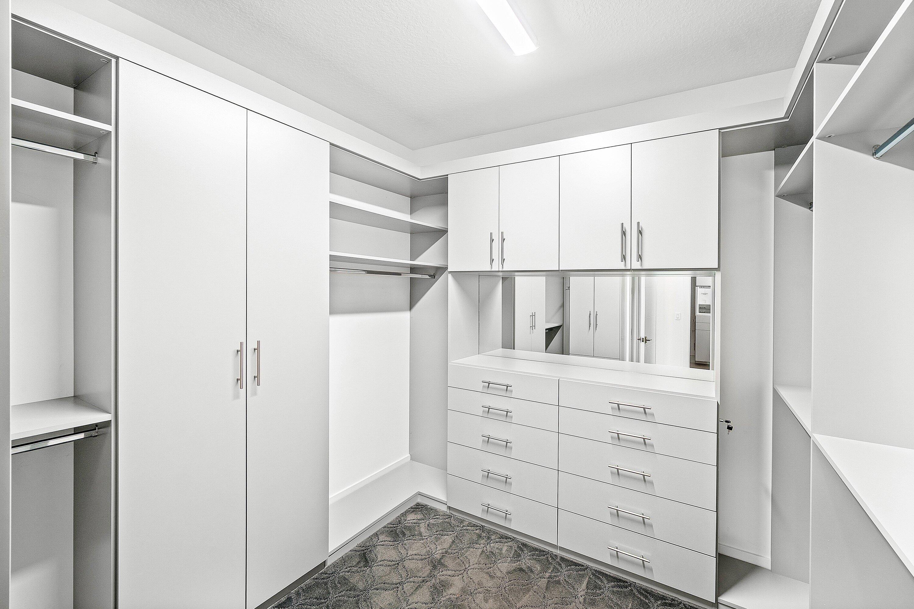 9006 Dulcetto Court