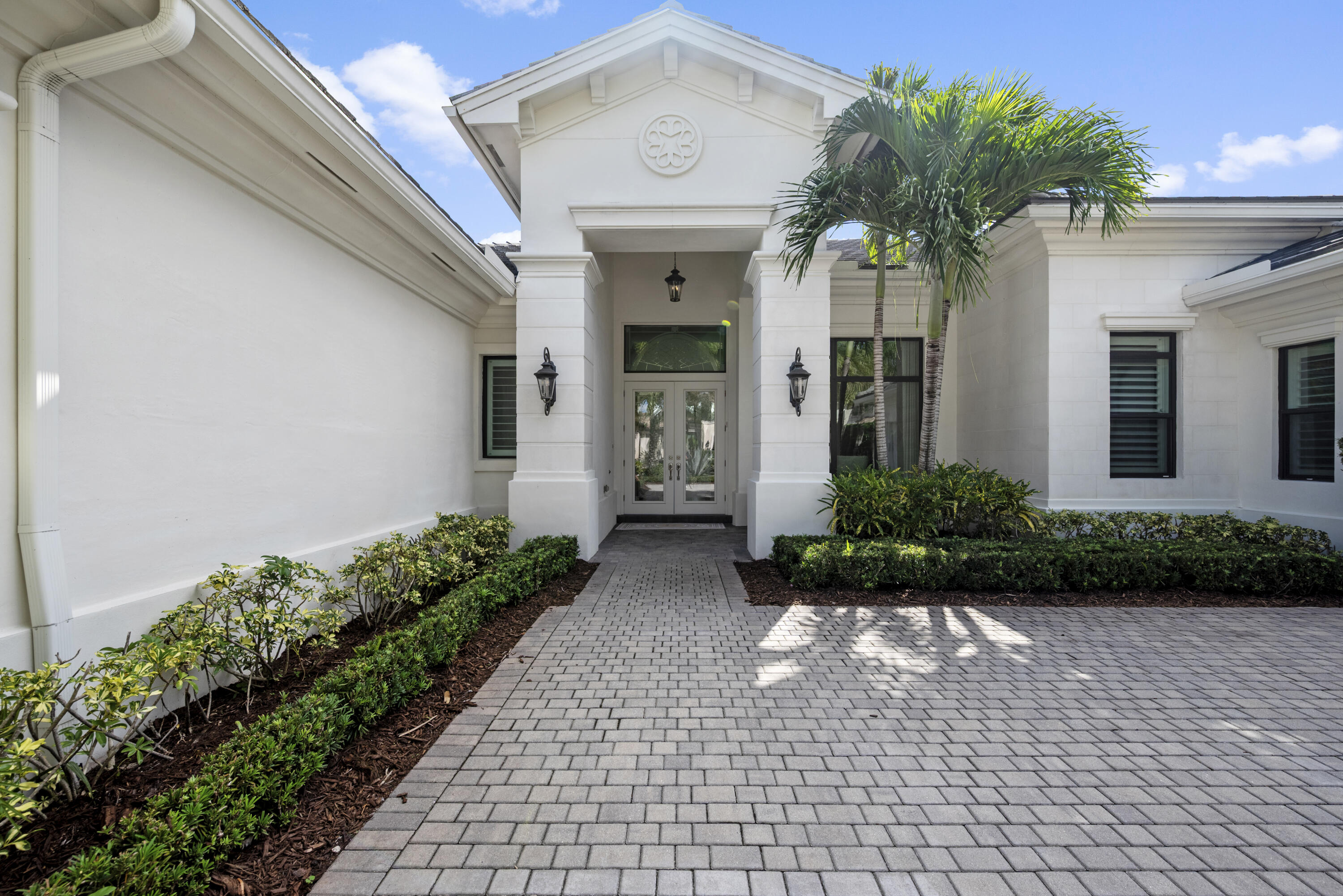 9618 Labelle Court