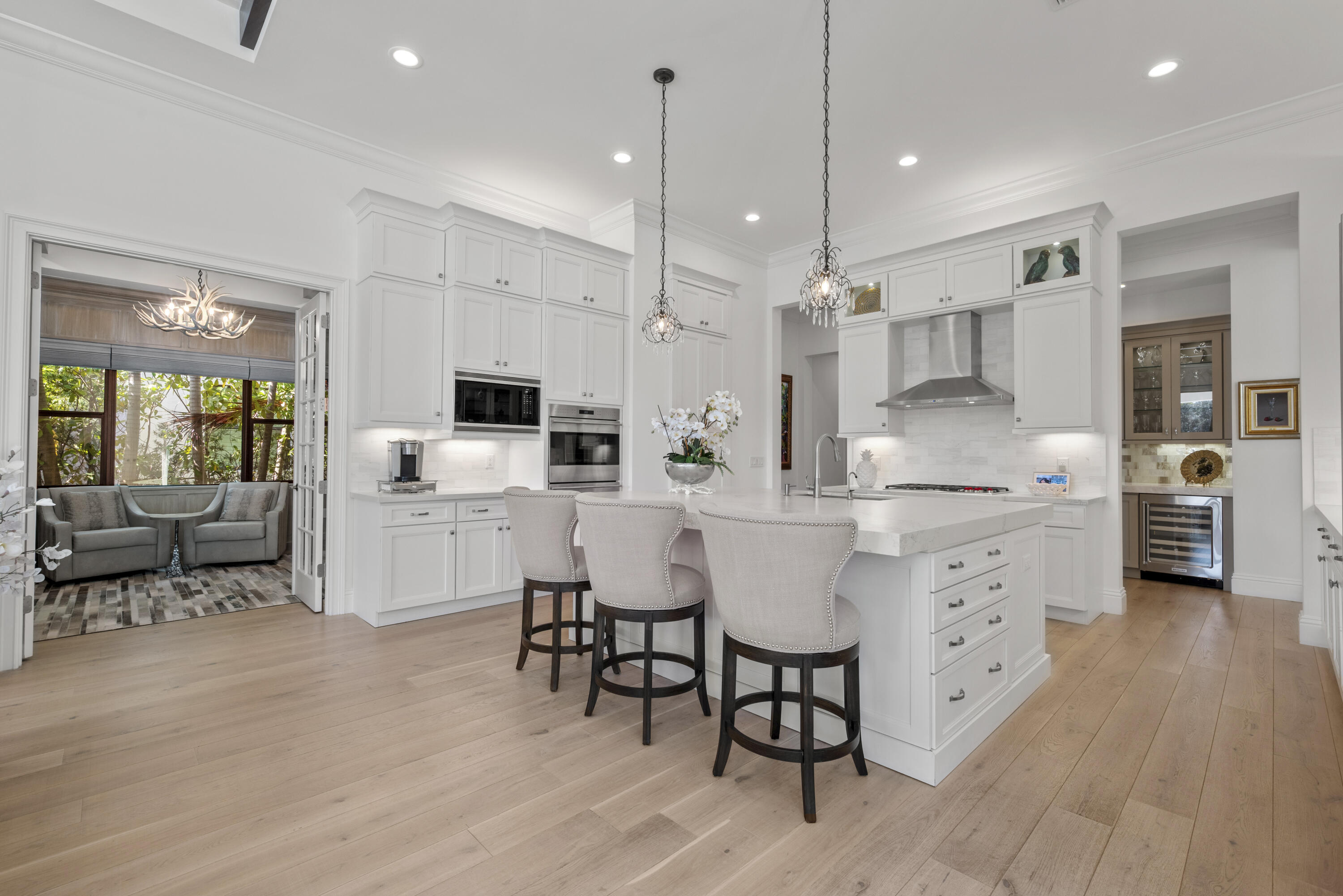 9618 Labelle Court