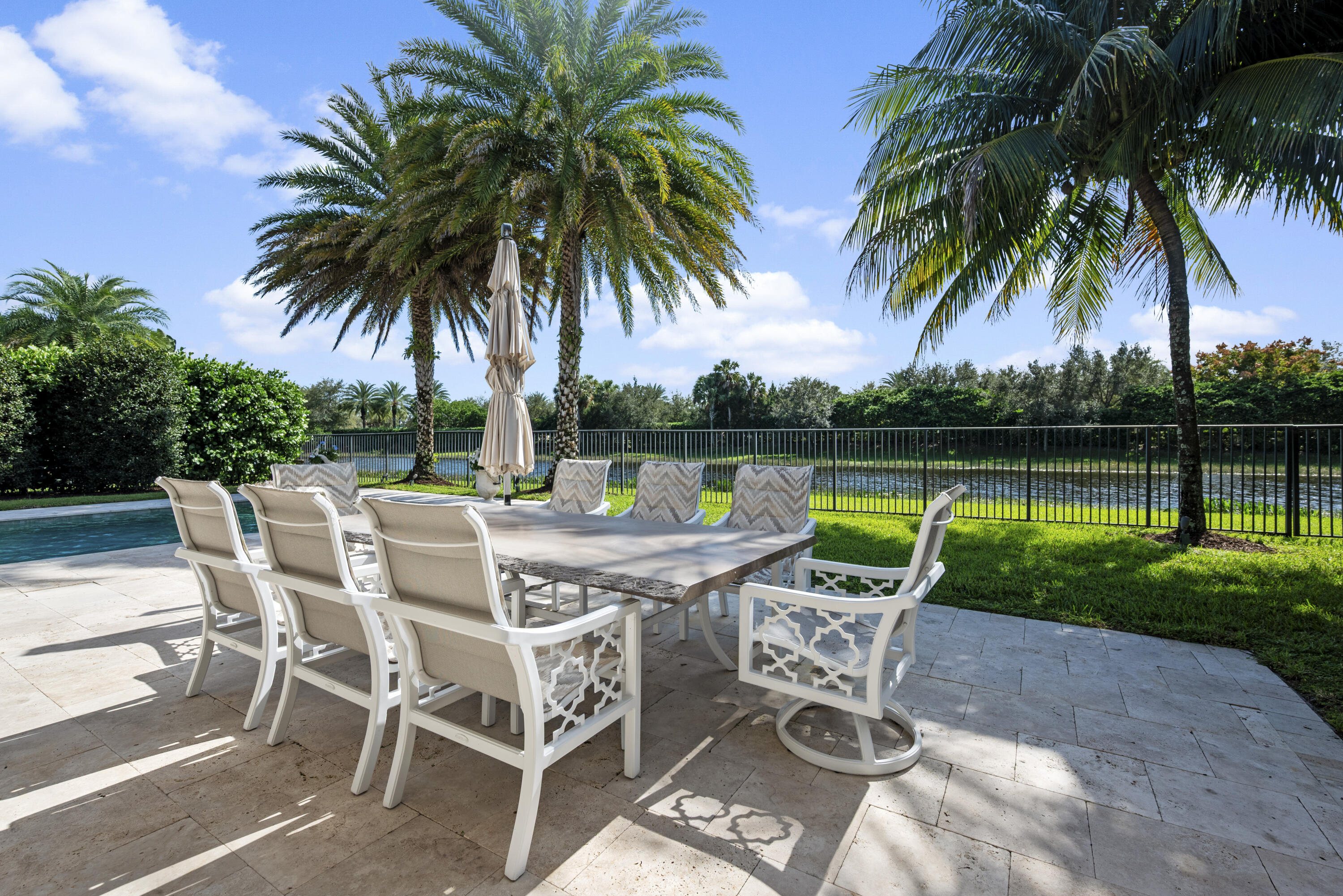 9618 Labelle Court