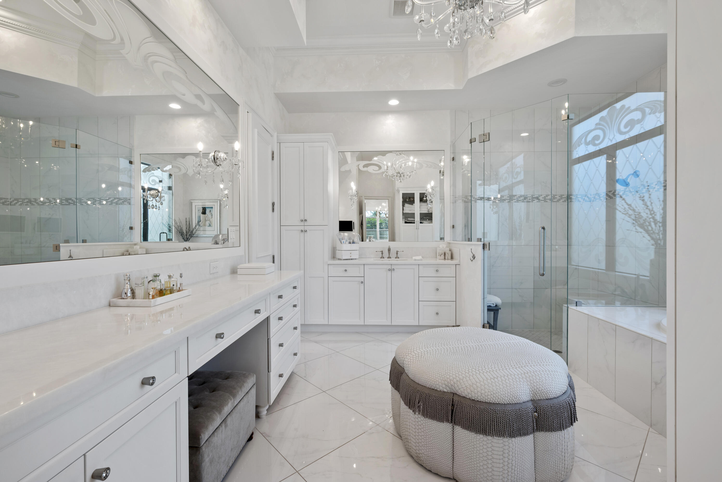 9618 Labelle Court