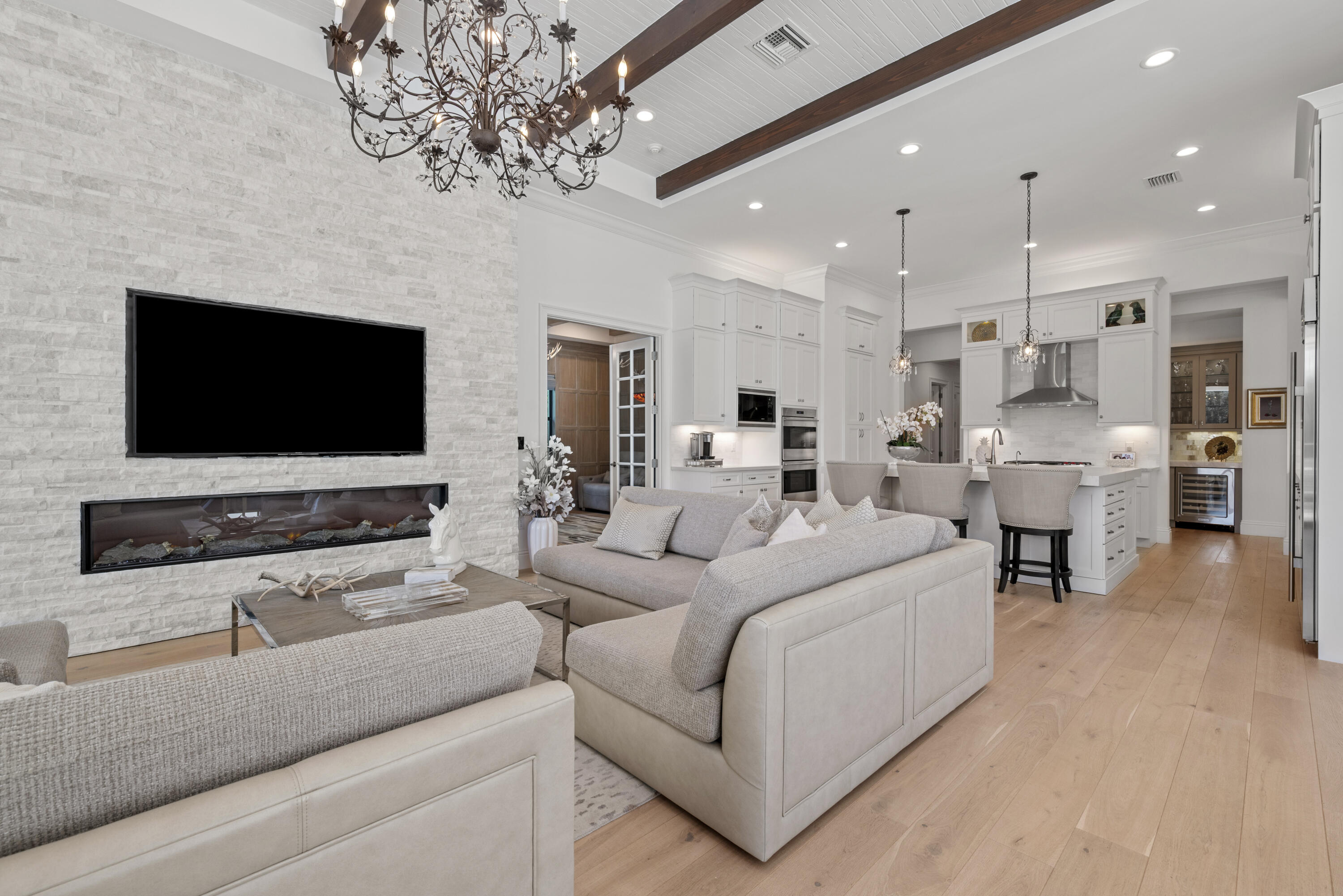 9618 Labelle Court