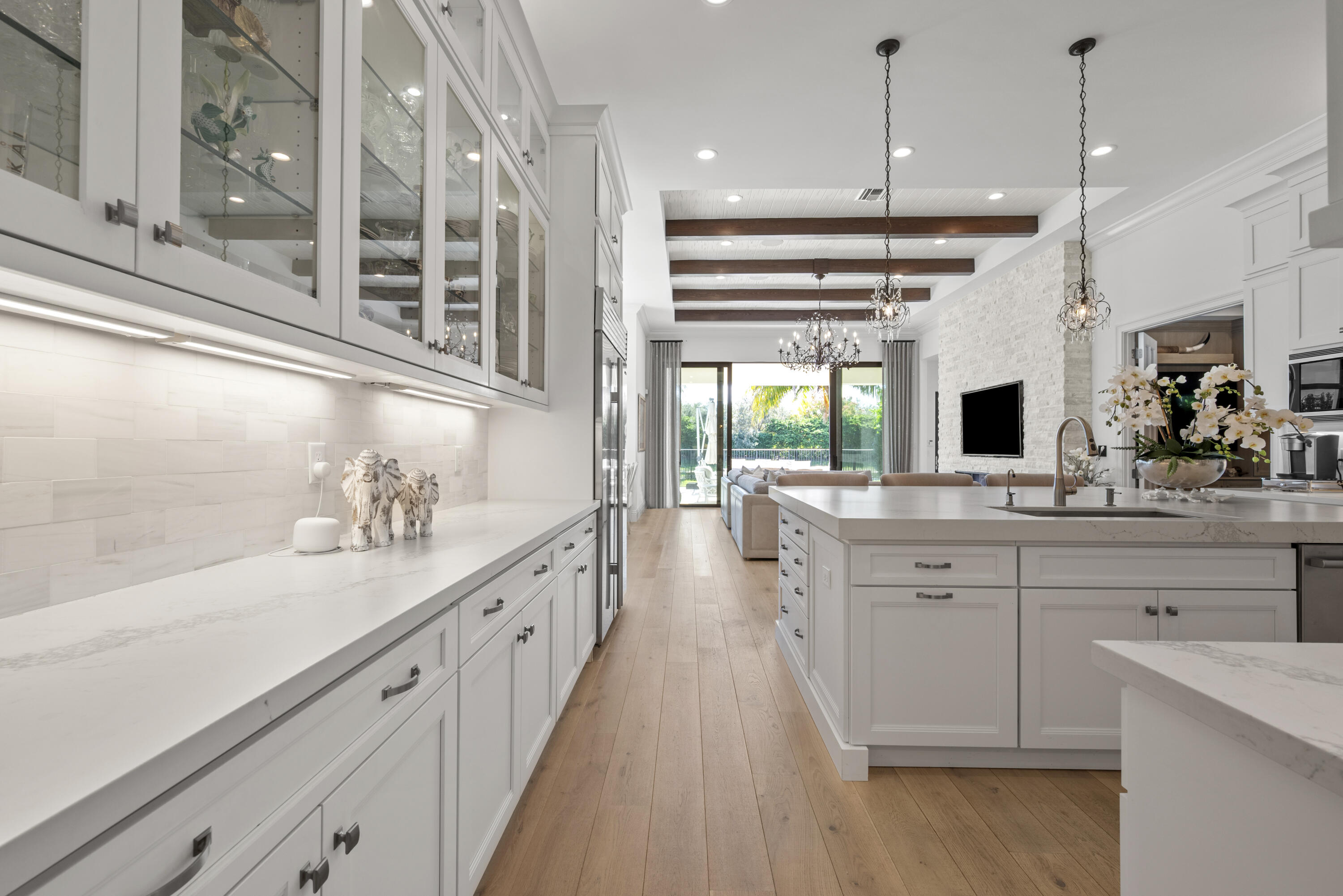 9618 Labelle Court