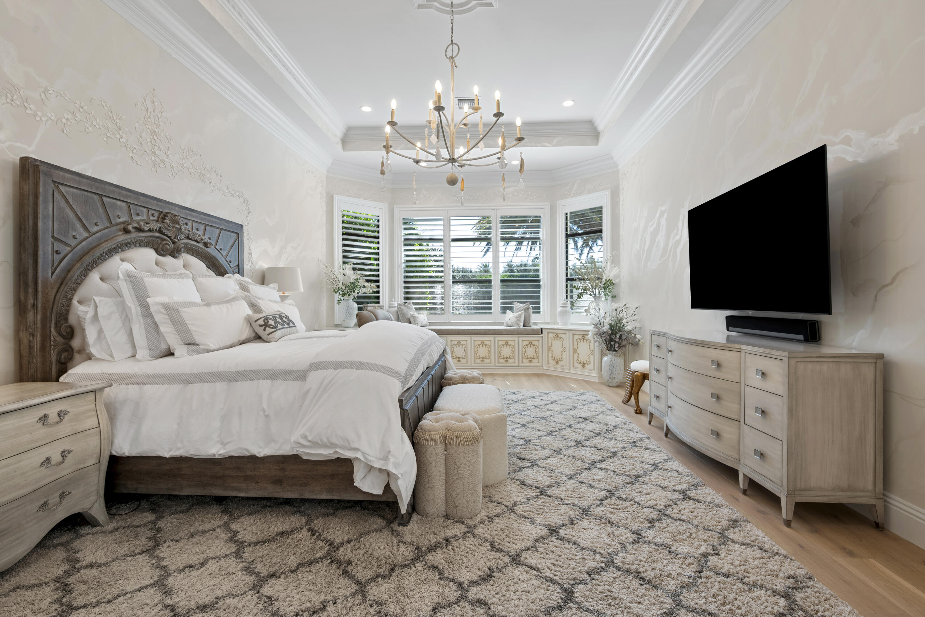 9618 Labelle Court