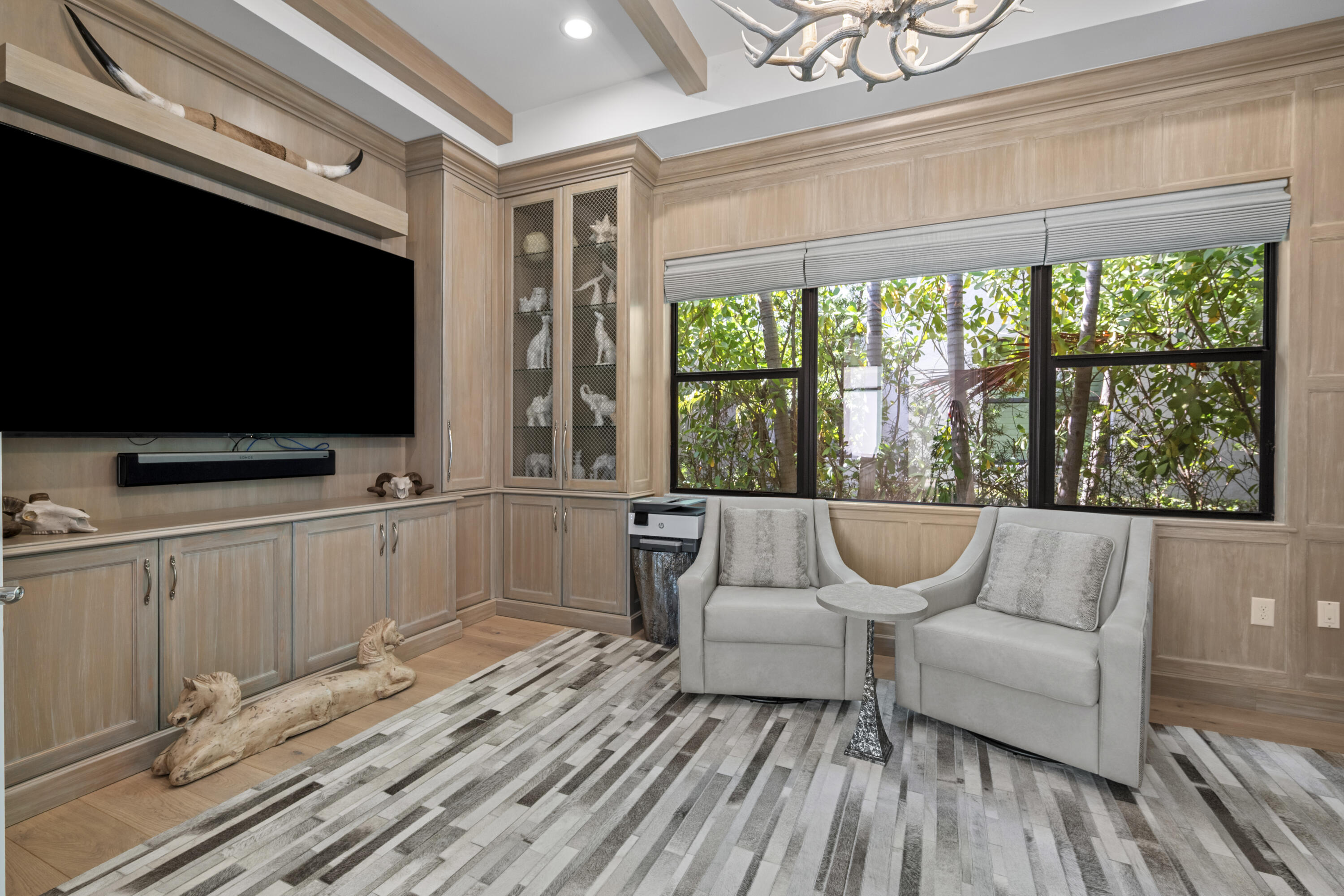 9618 Labelle Court
