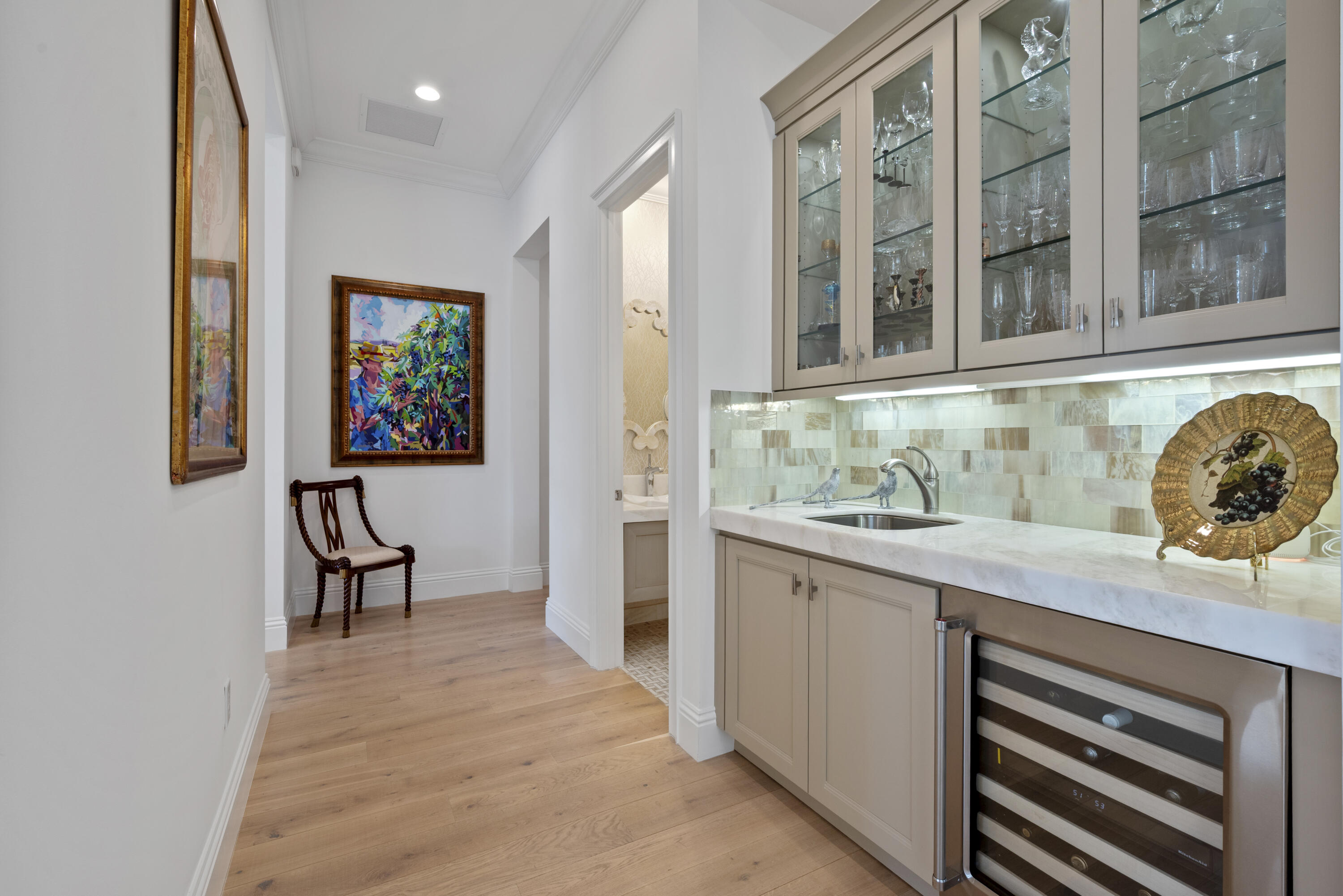9618 Labelle Court