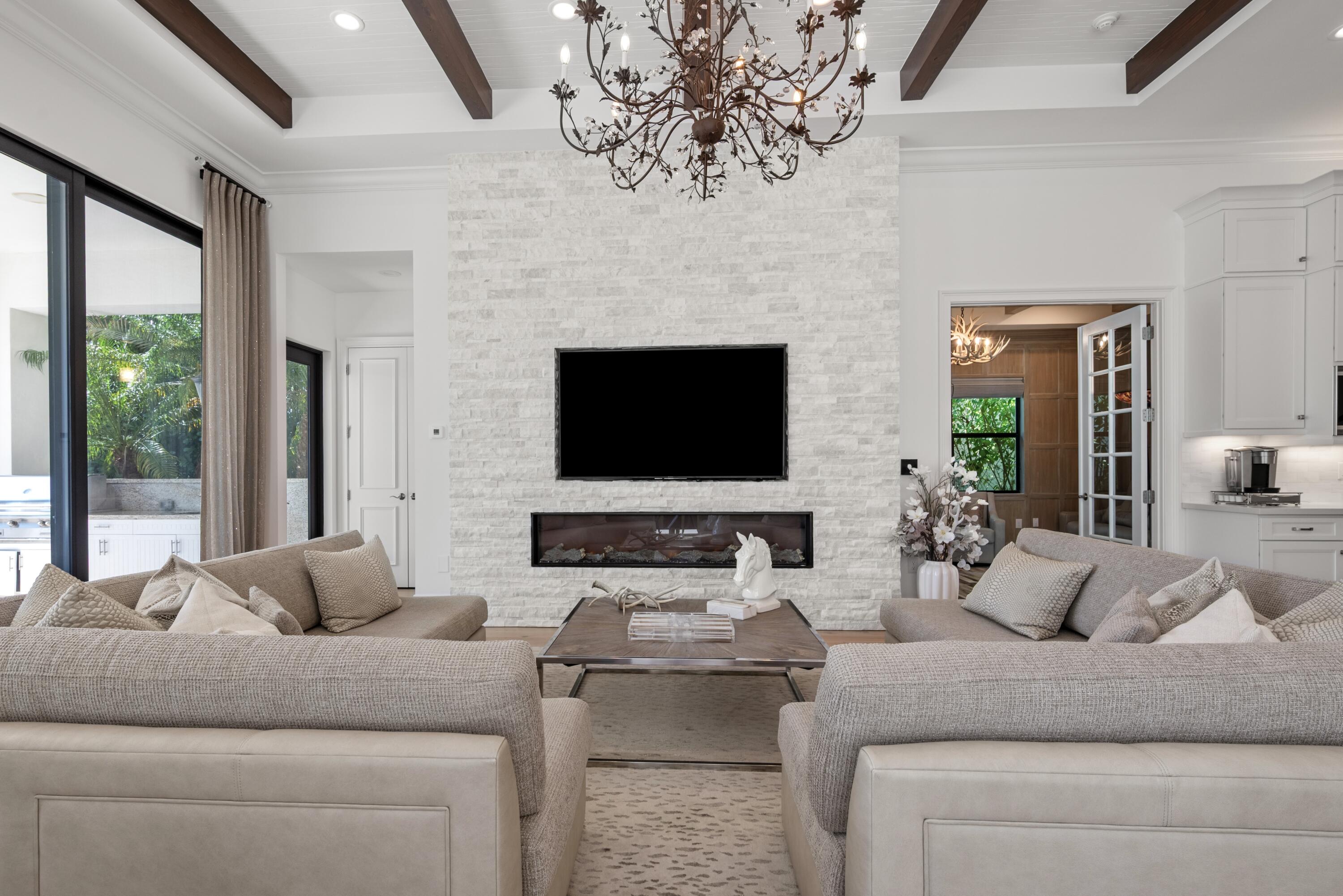 9618 Labelle Court