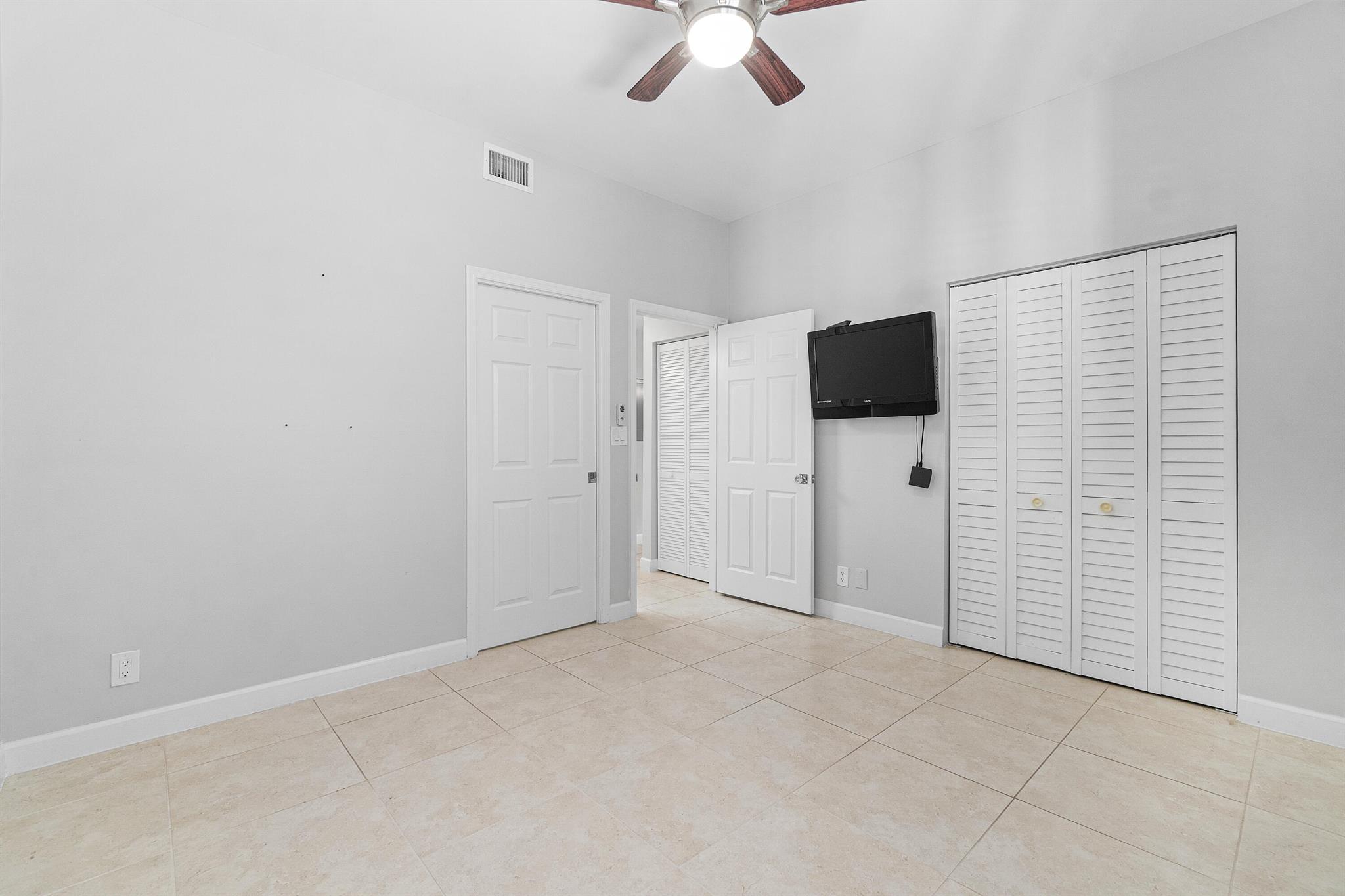 5166 Lake Catalina Drive C