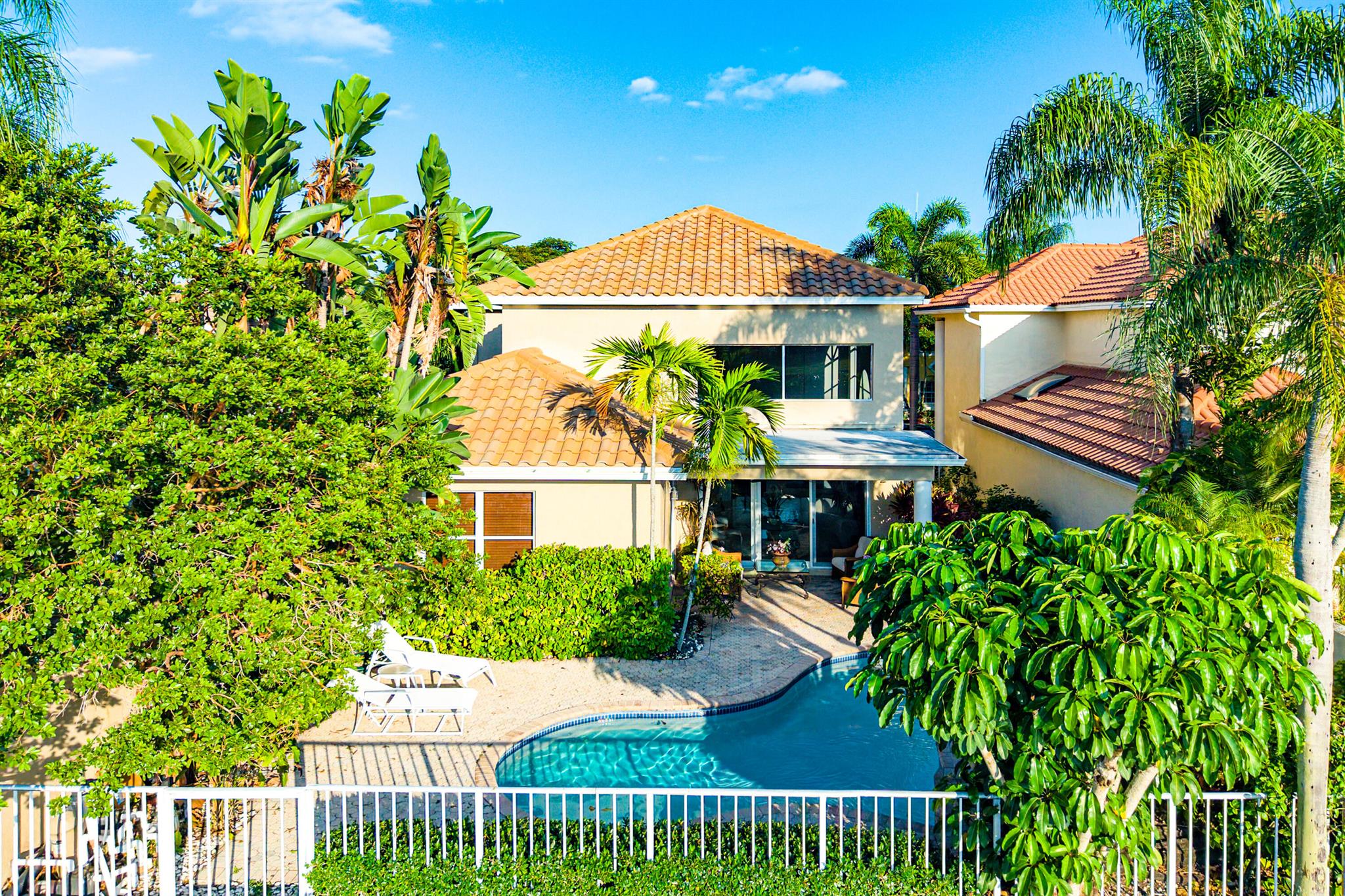 16815 Knightsbridge Lane