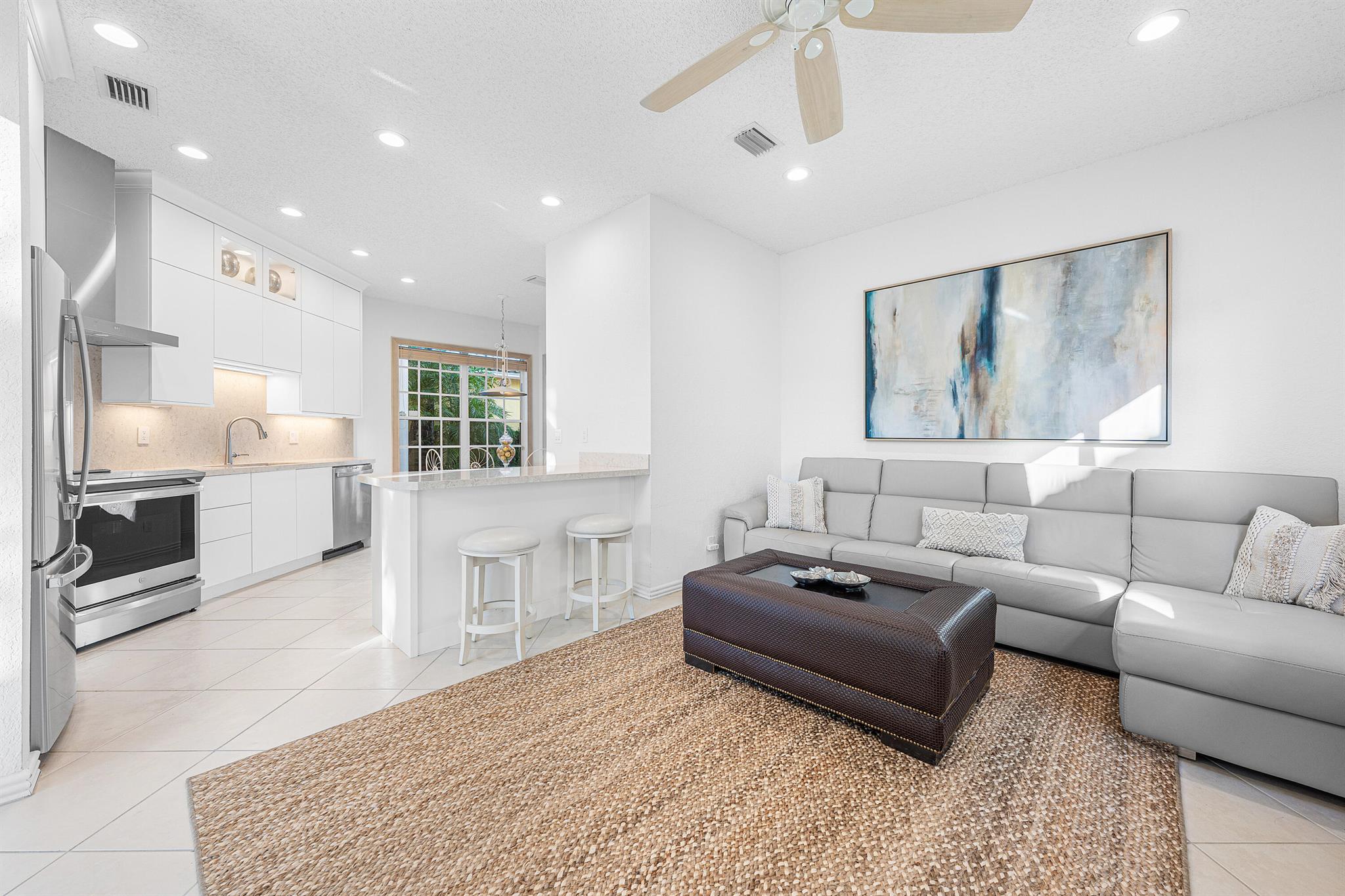 16815 Knightsbridge Lane