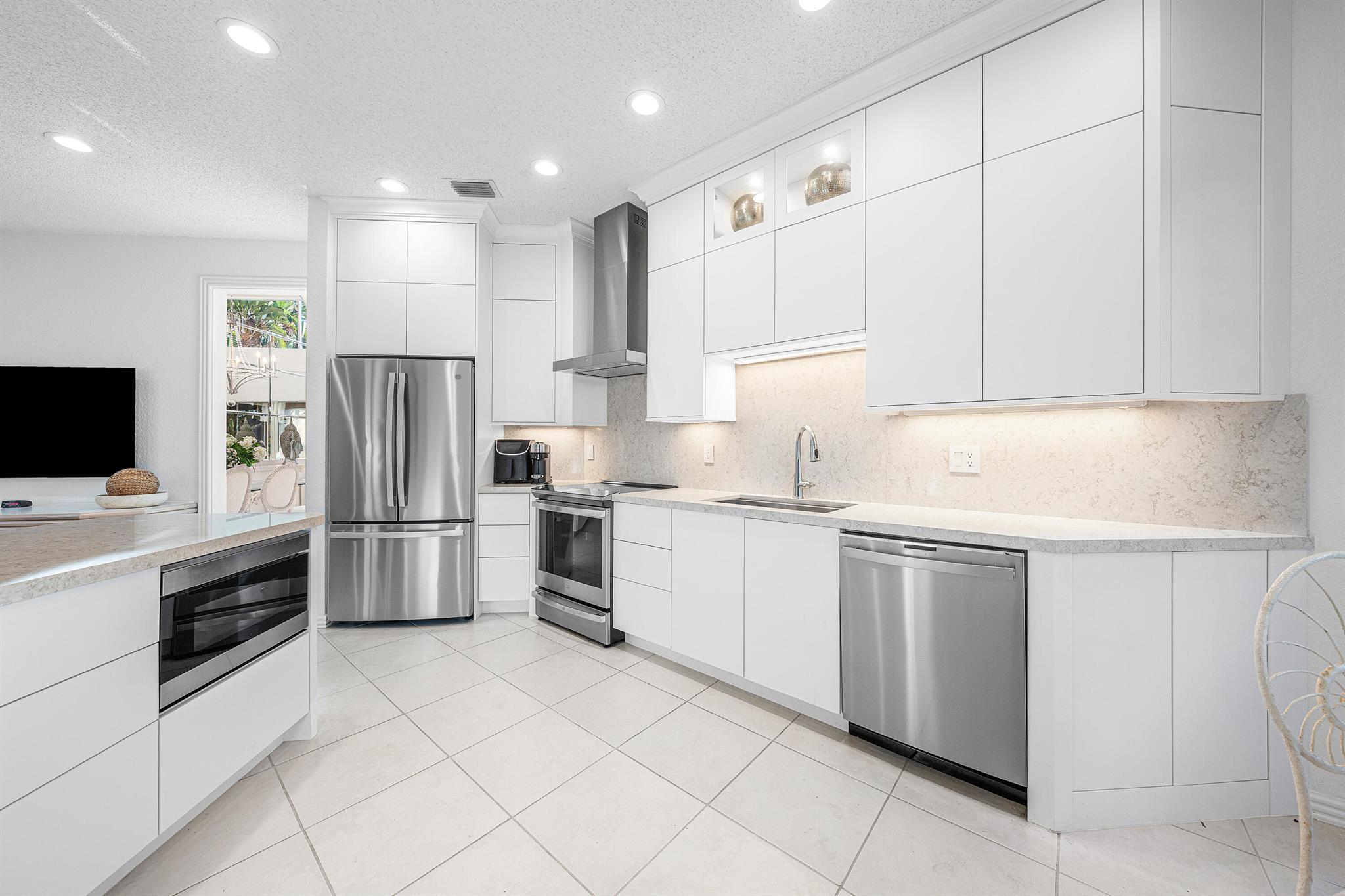 16815 Knightsbridge Lane