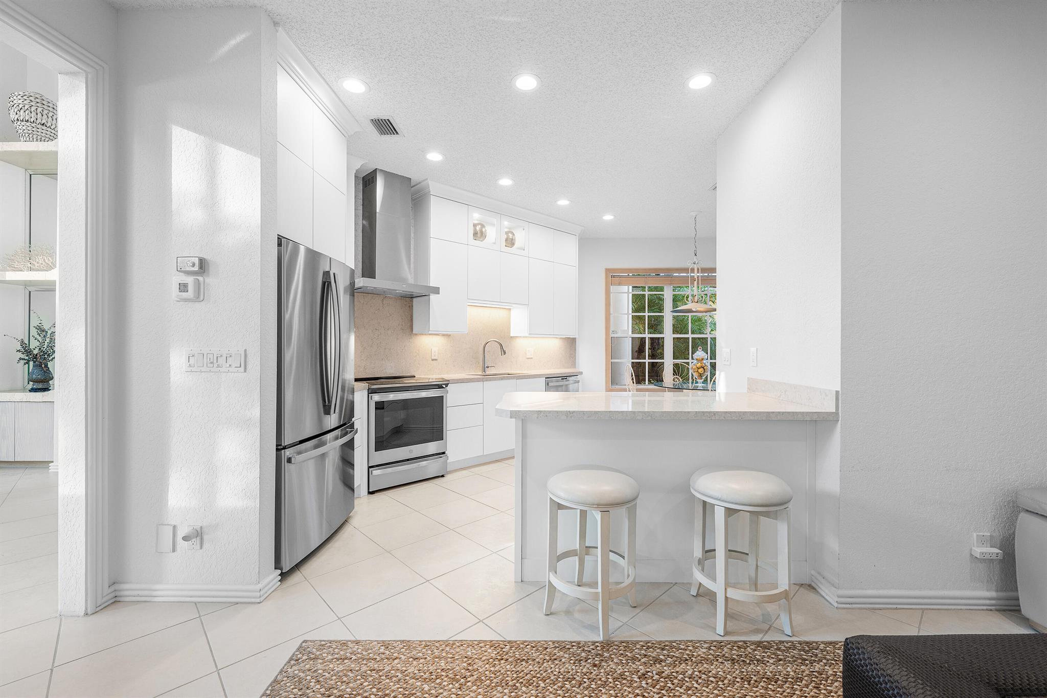 16815 Knightsbridge Lane