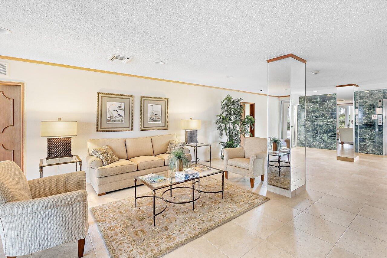 3051 S Ocean Boulevard 2050, Boca Raton Unit: 2050