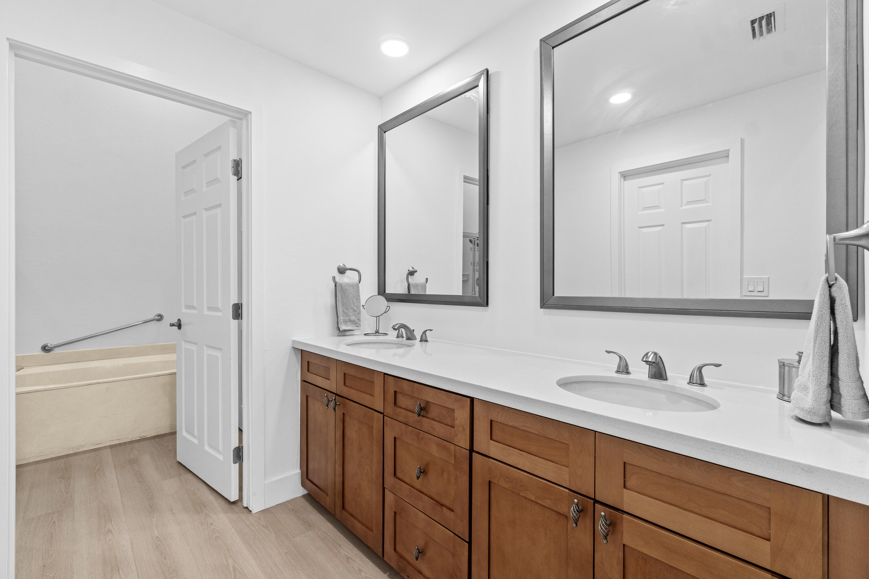 5097 Windsor Parke Drive