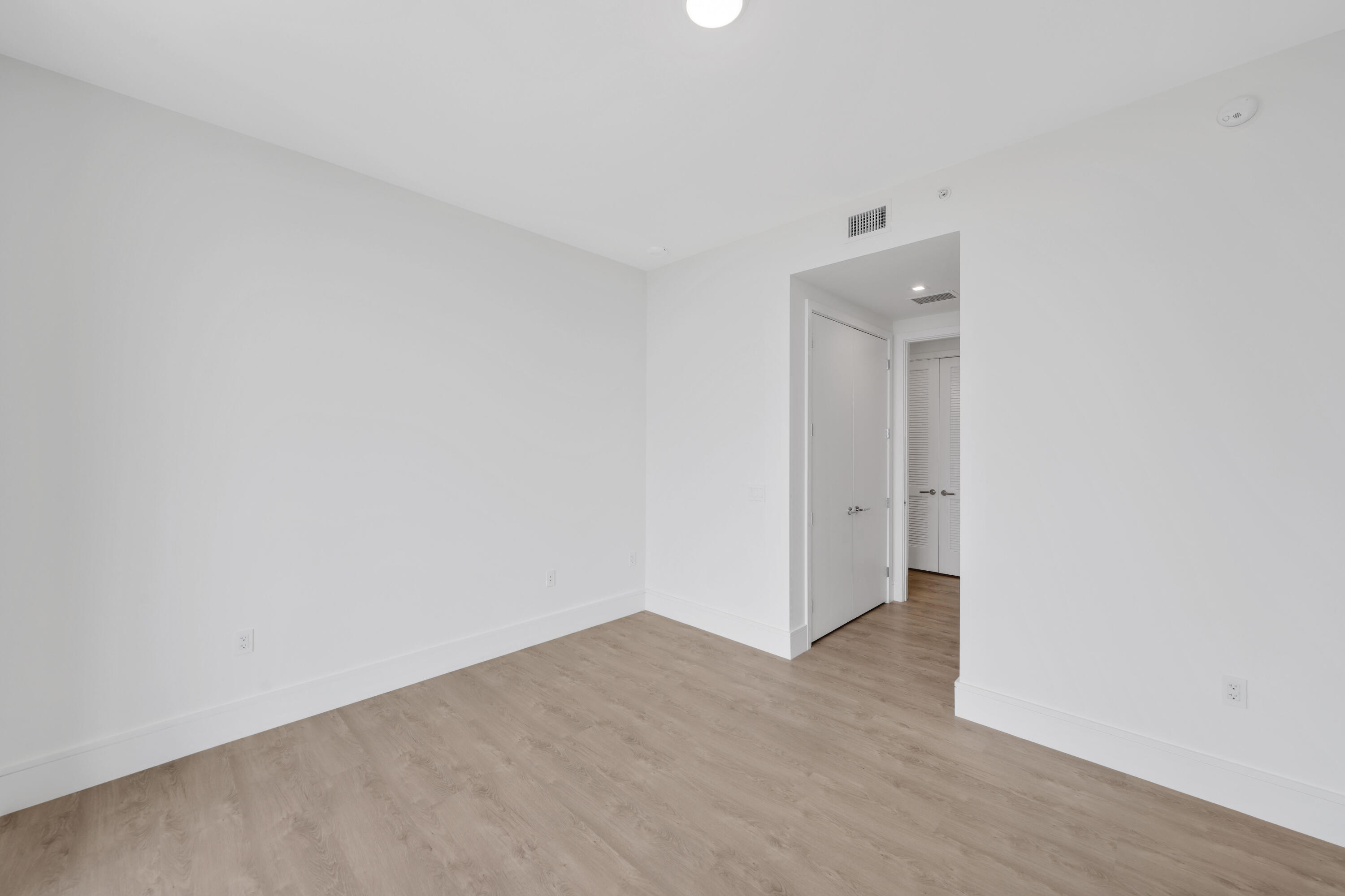 220 Lake Shore Drive 1823