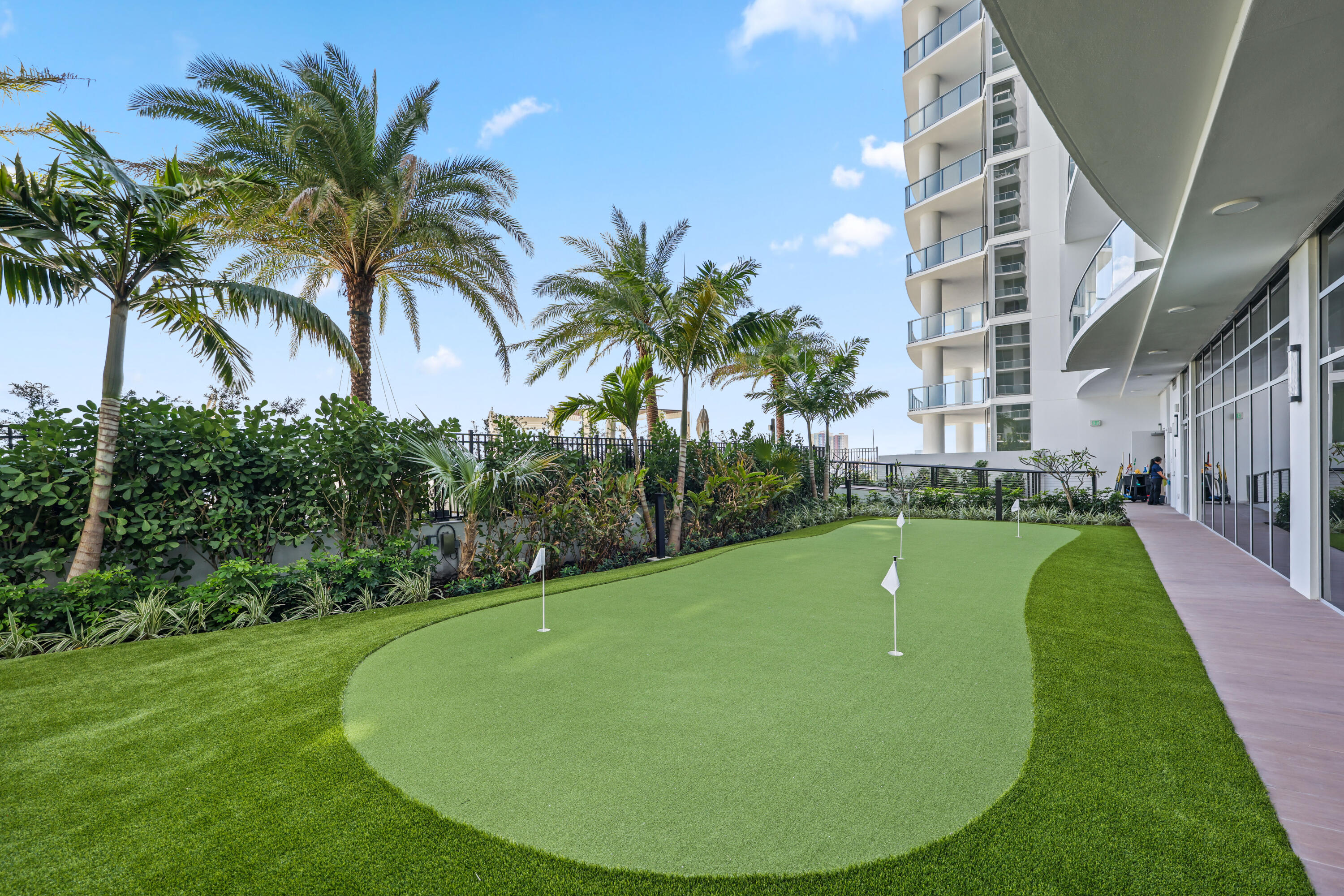 220 Lake Shore Drive 1823