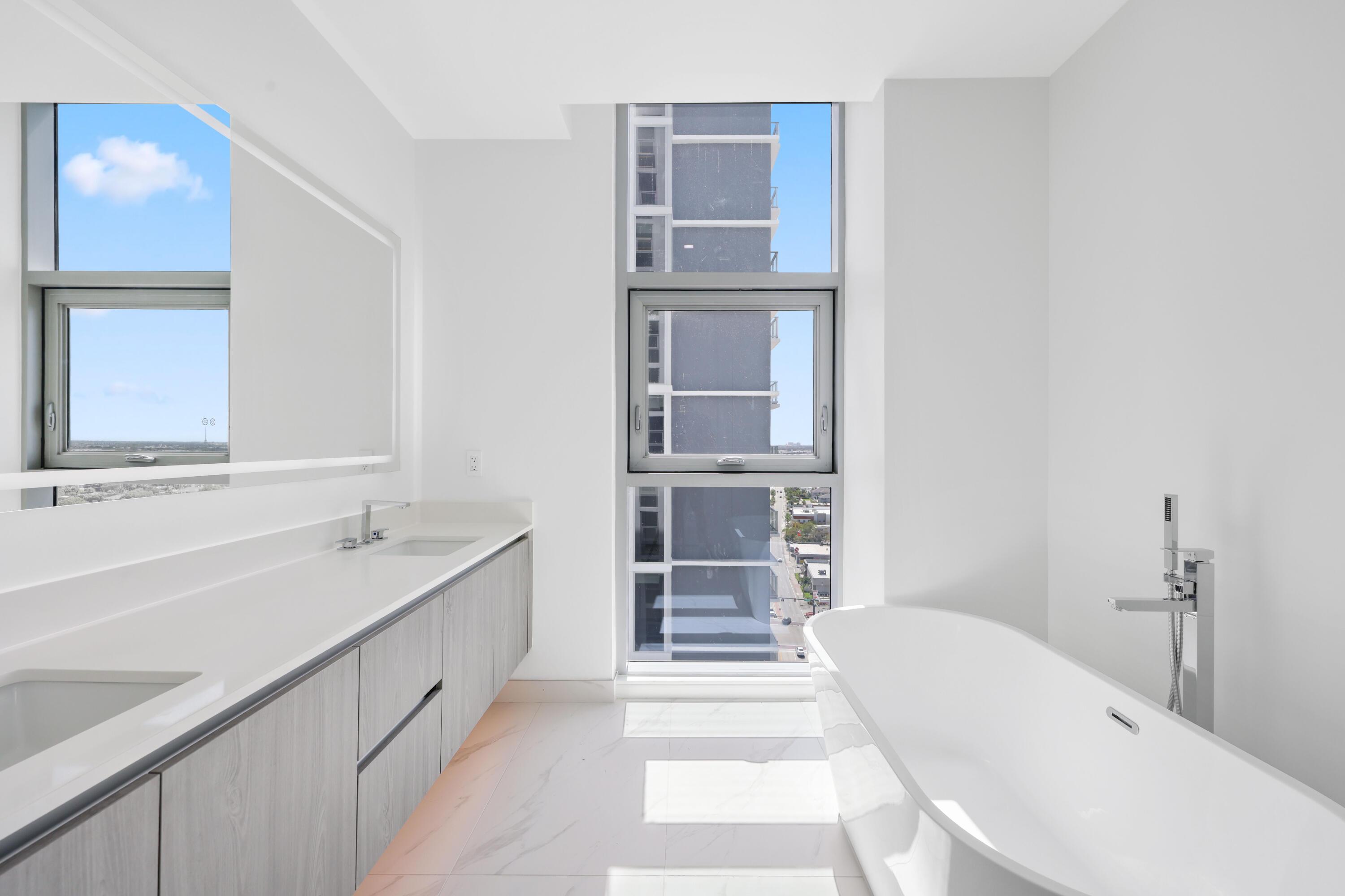 220 Lake Shore Drive 1823