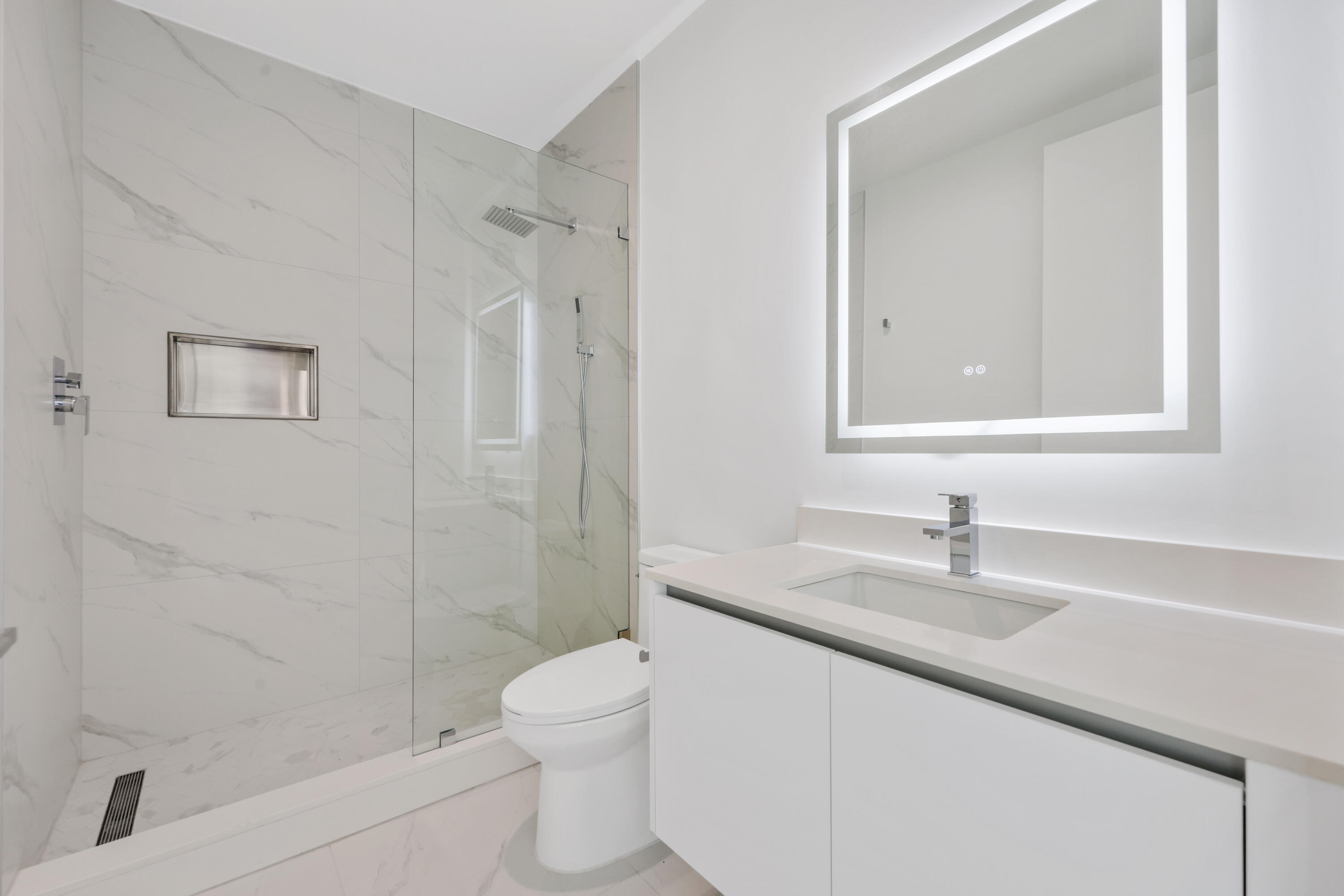 220 Lake Shore Drive 1823