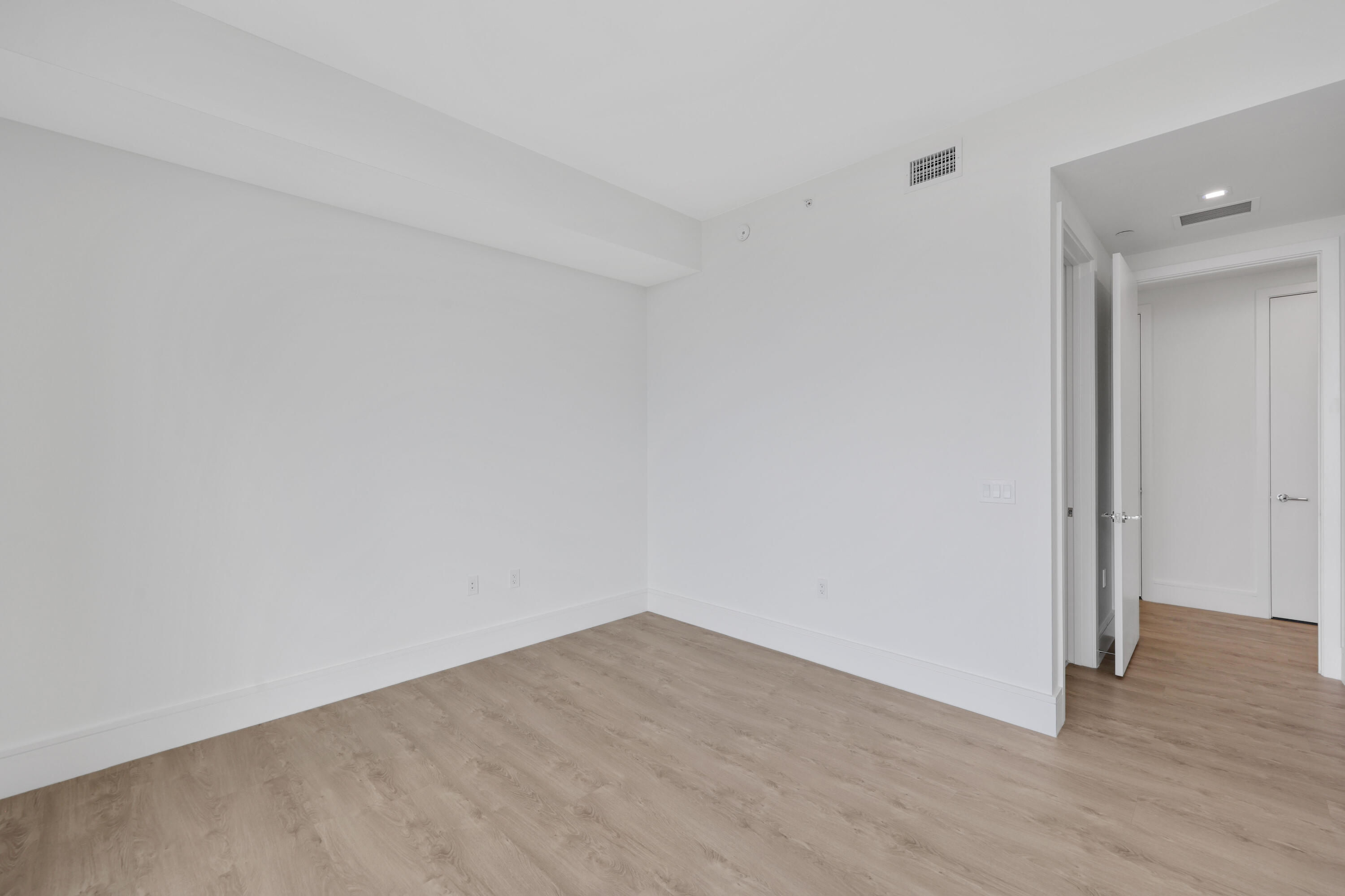 220 Lake Shore Drive 1823