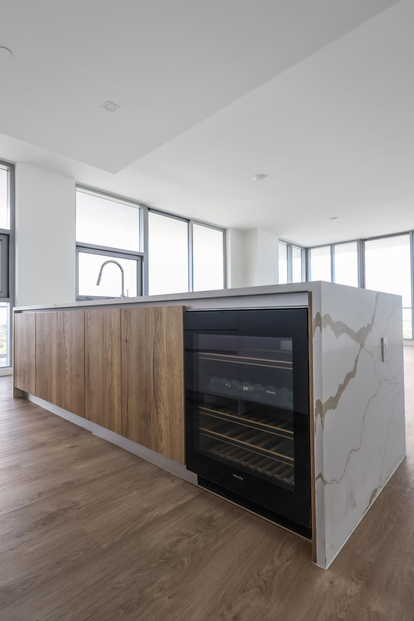 220 Lake Shore Drive 1823