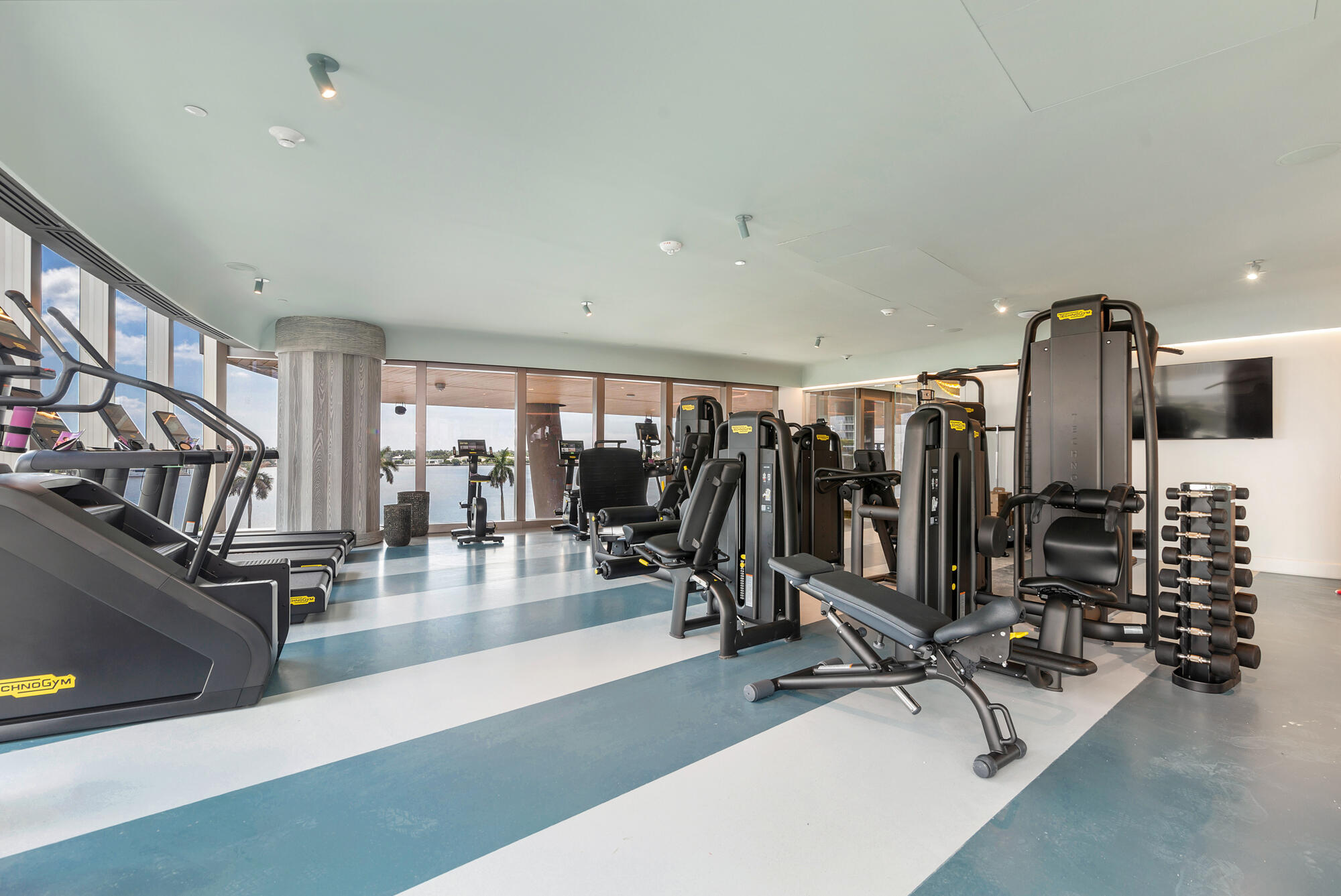 1333 S Flagler Drive 901