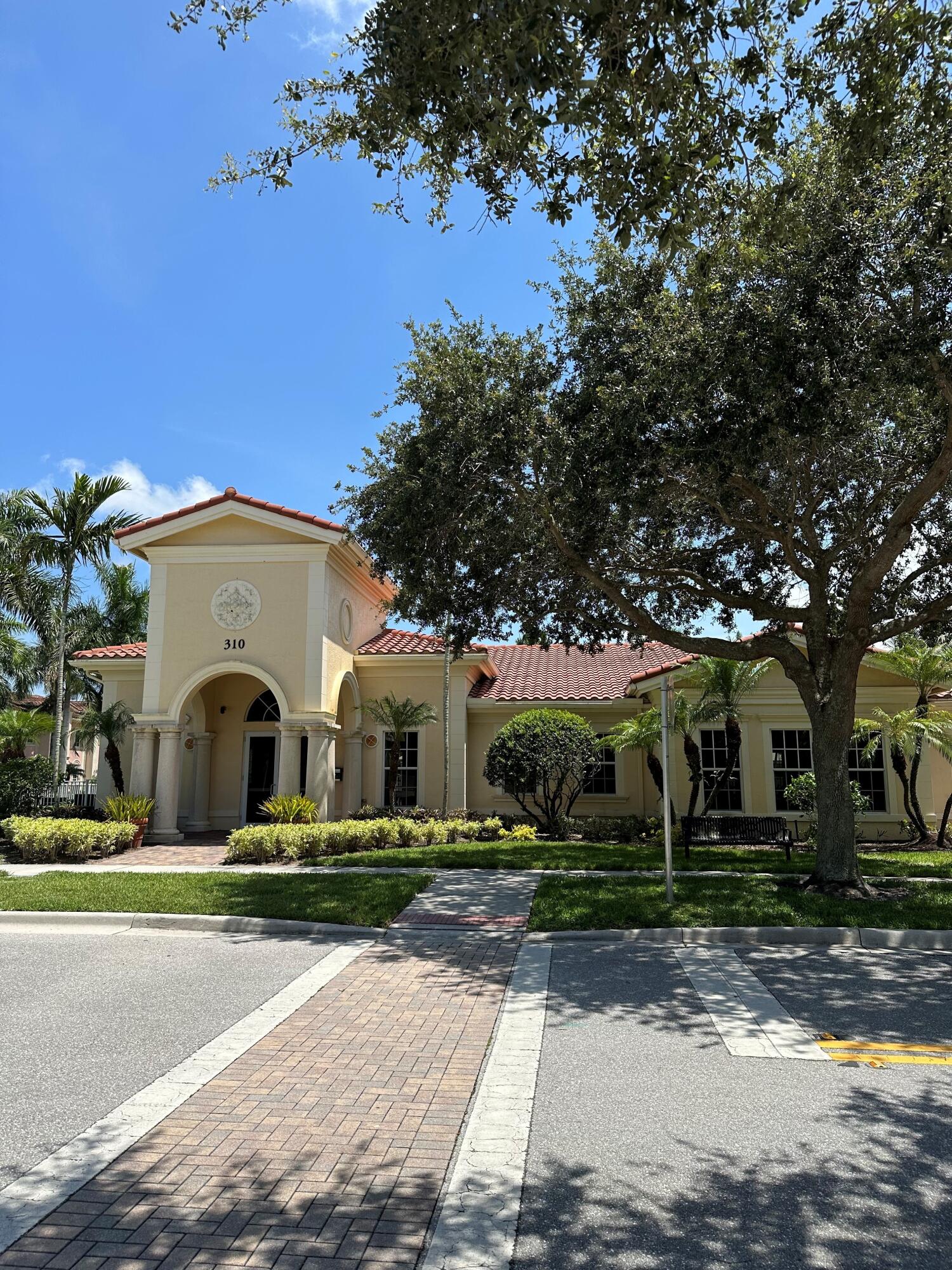 717 Dakota Drive