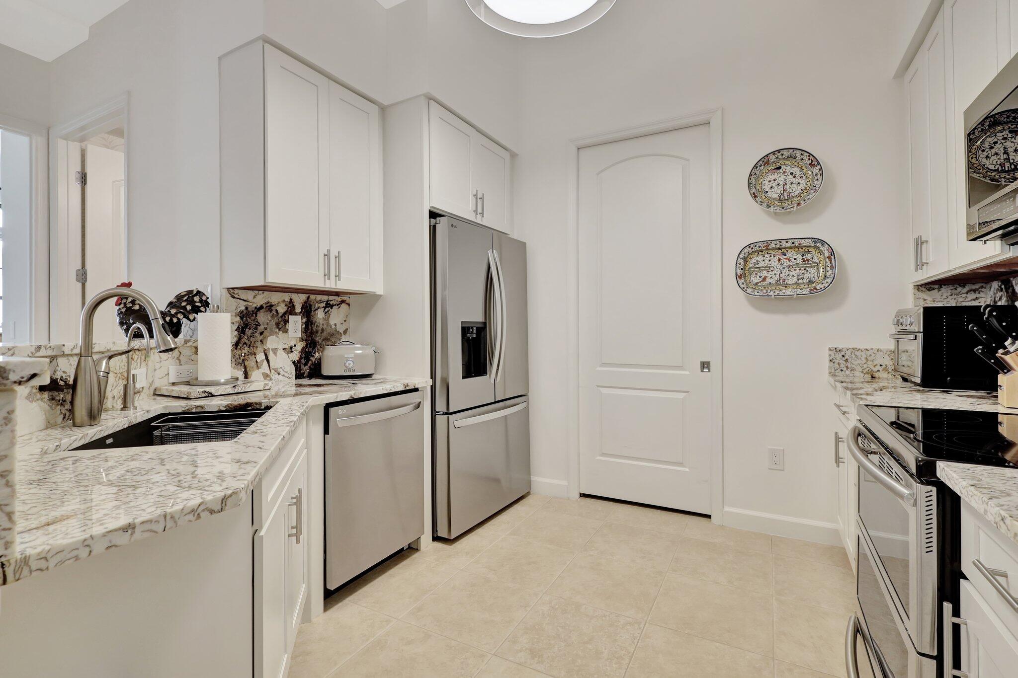 801 S Olive Avenue 1620