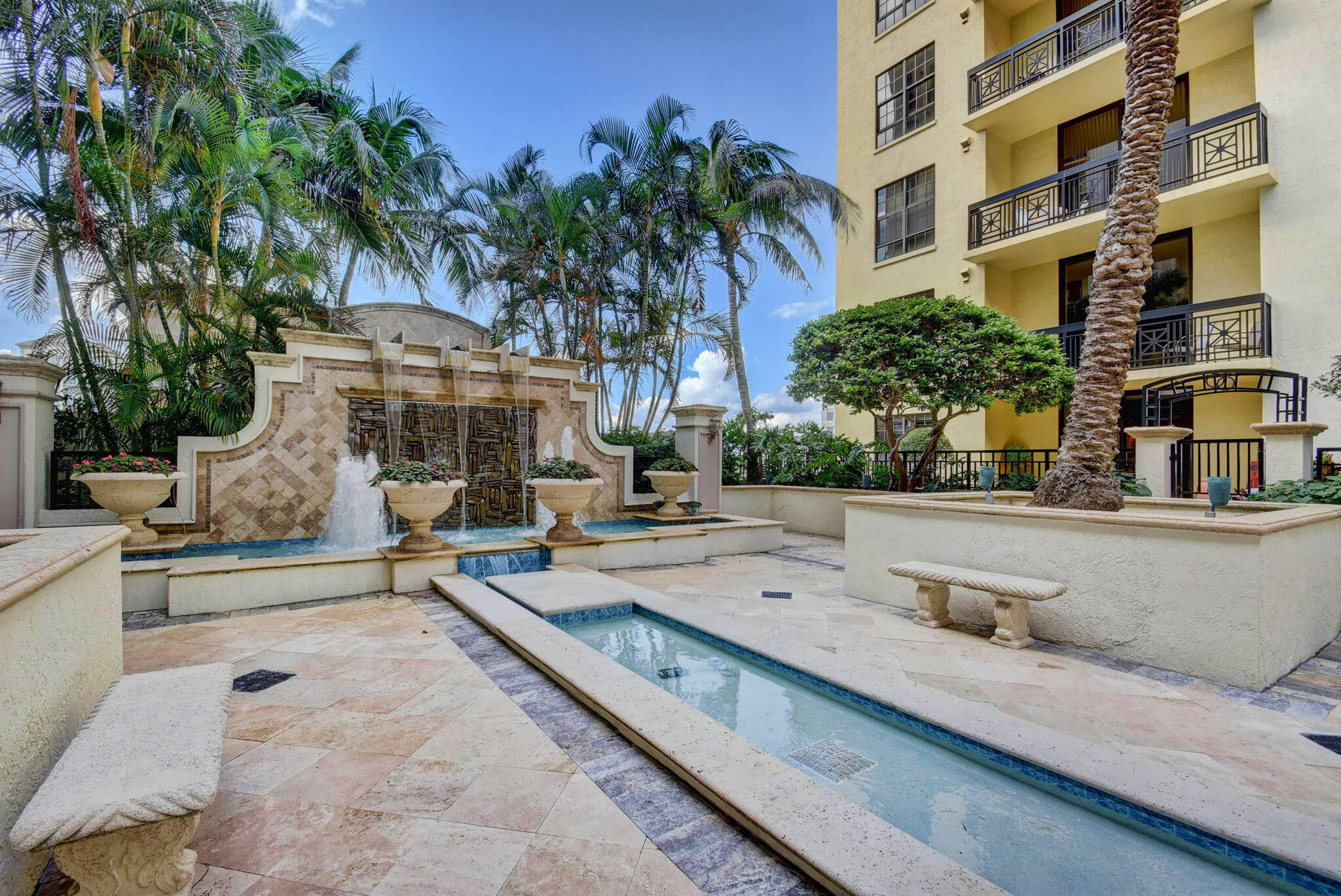 801 S Olive Avenue 1620