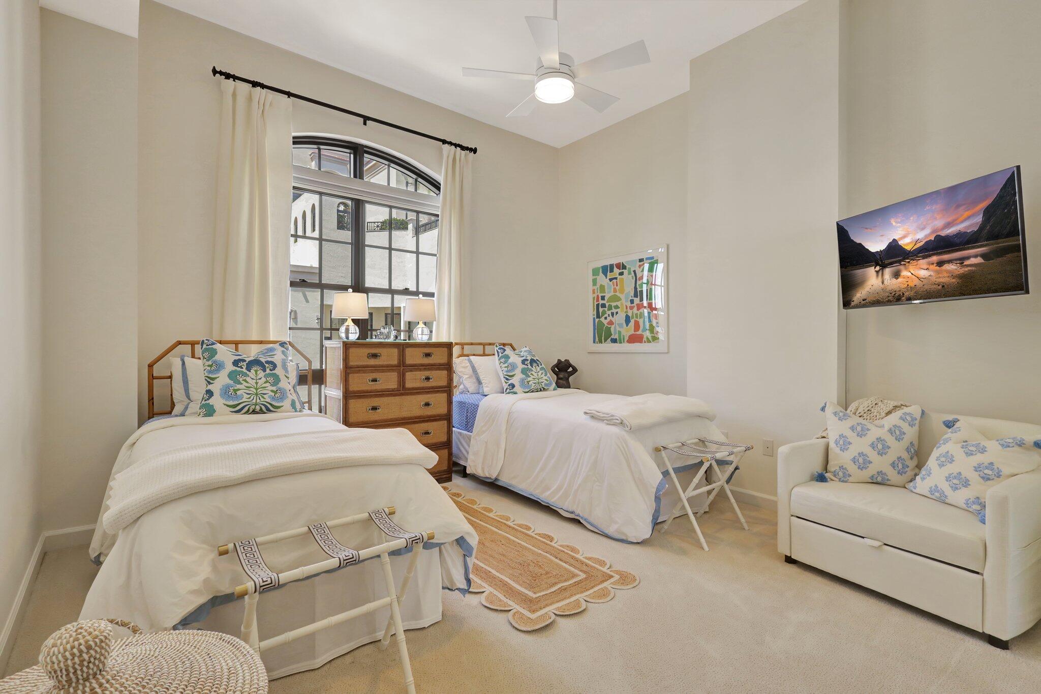 801 S Olive Avenue 1620