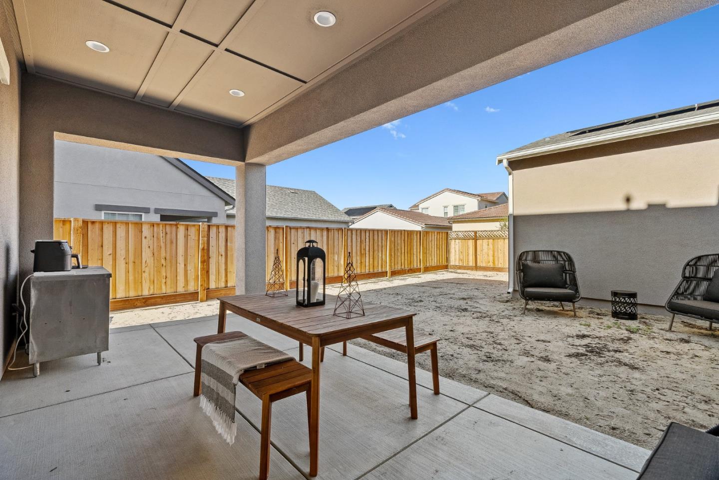 493 Heights DR