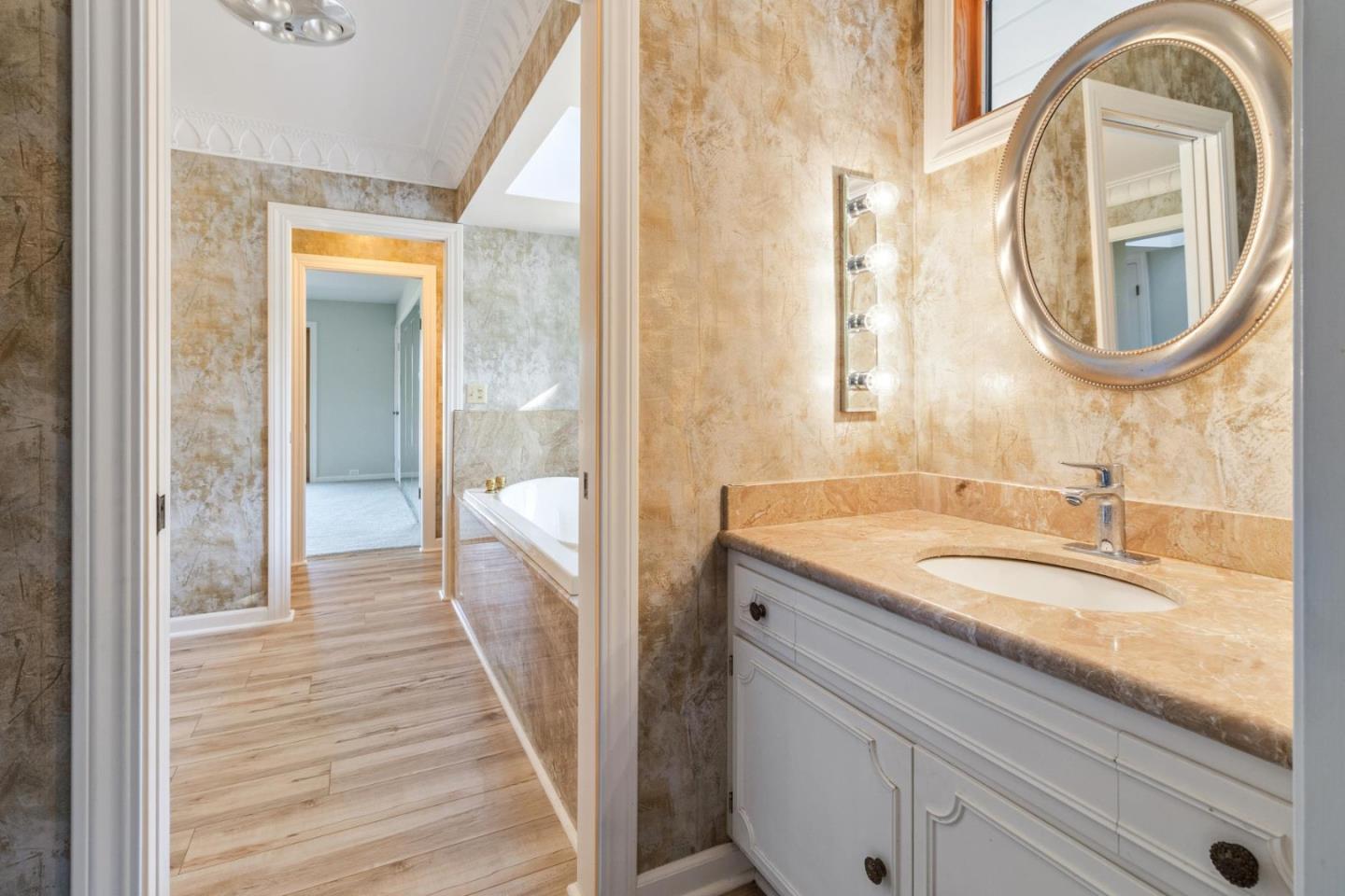 900 East Bel Mar Drive