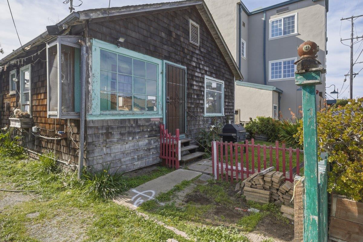 529 Wave Street