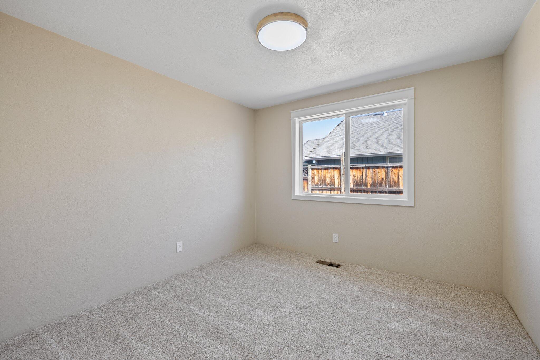 1258 Looking Glass