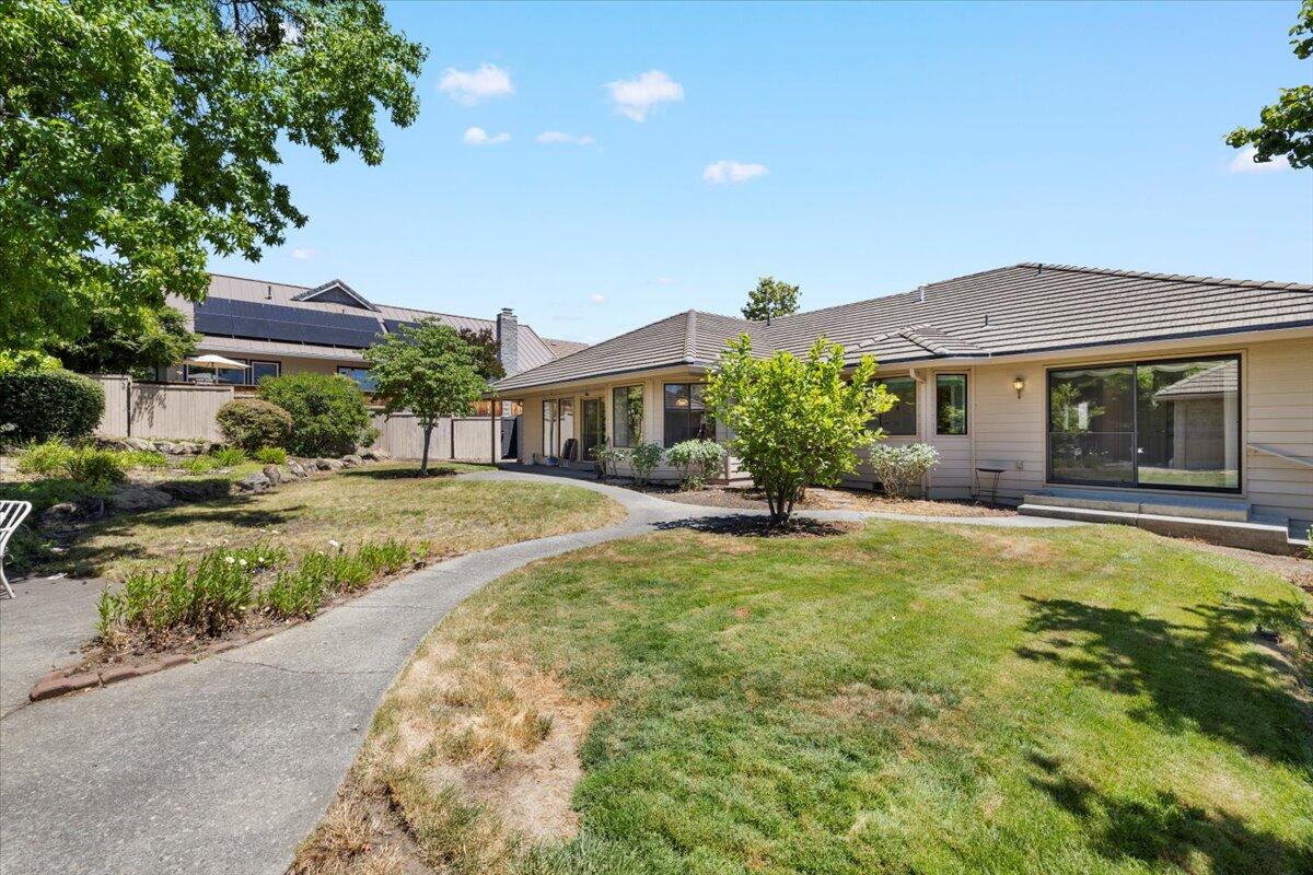 2921 Amblegreen Drive