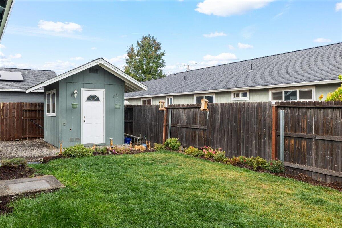 3841 Valley Meadows Drive