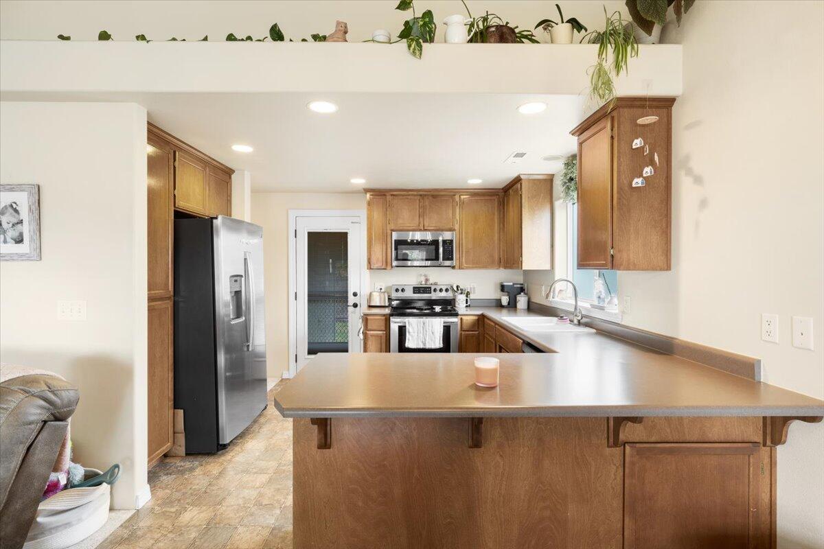 3841 Valley Meadows Drive