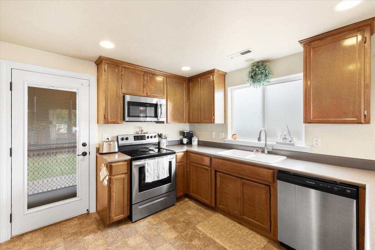 3841 Valley Meadows Drive