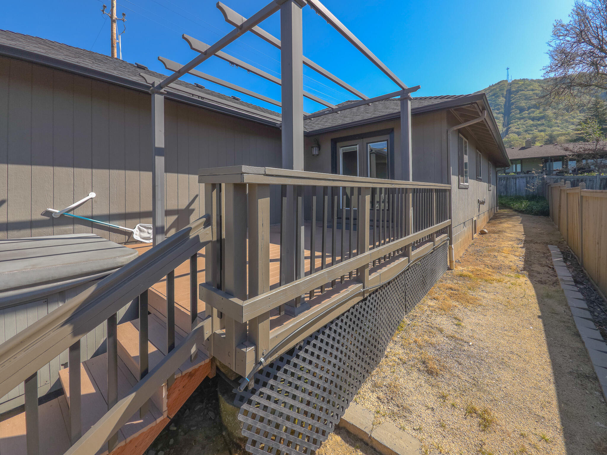 1067 NE Savage Street
