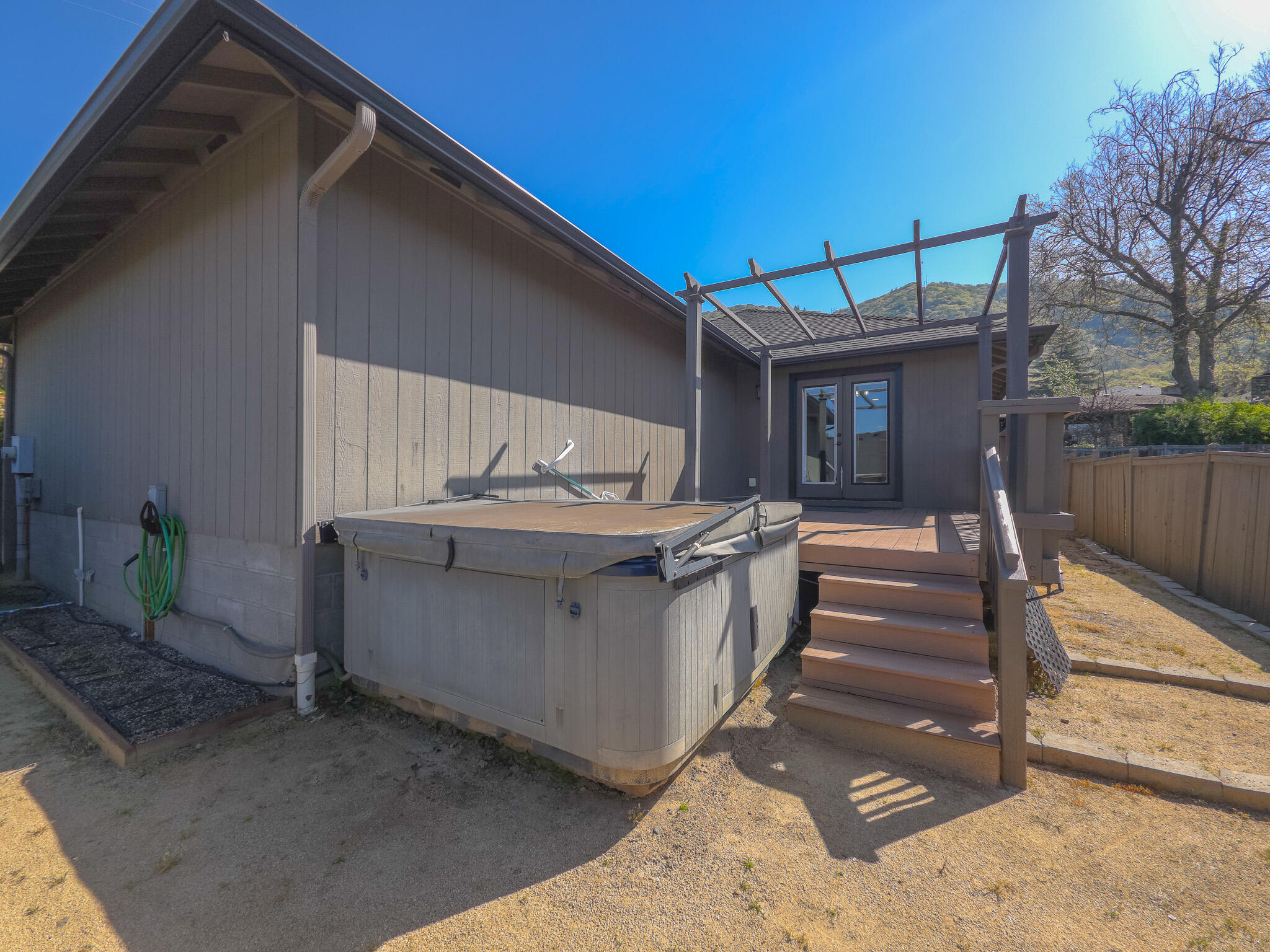 1067 NE Savage Street