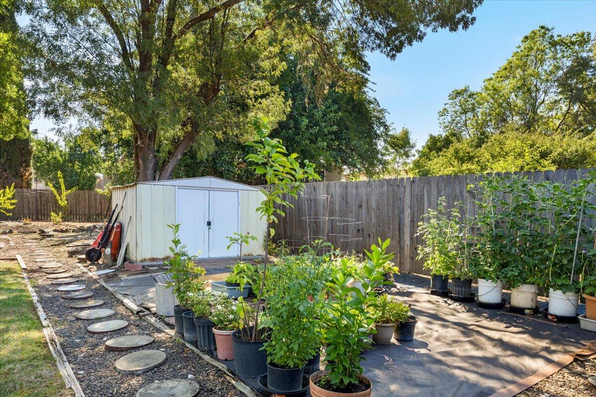 1164 N 5th Street