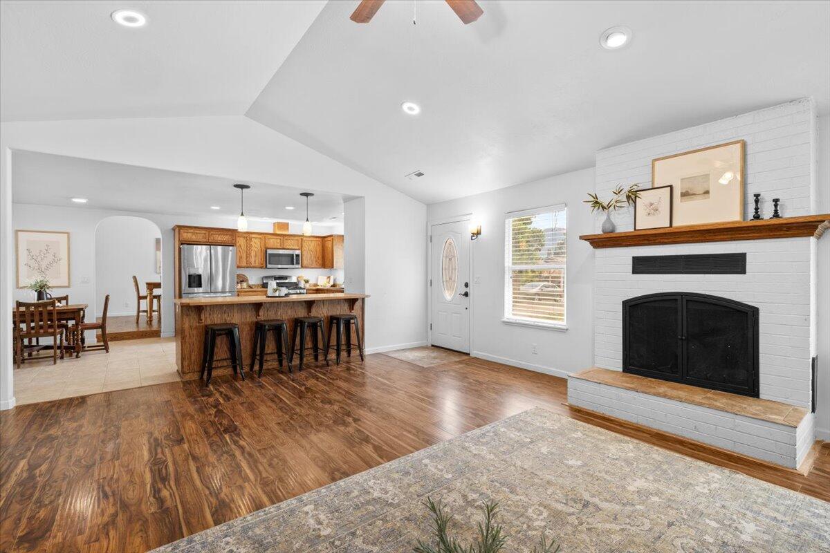 935 NE Wesley Lane