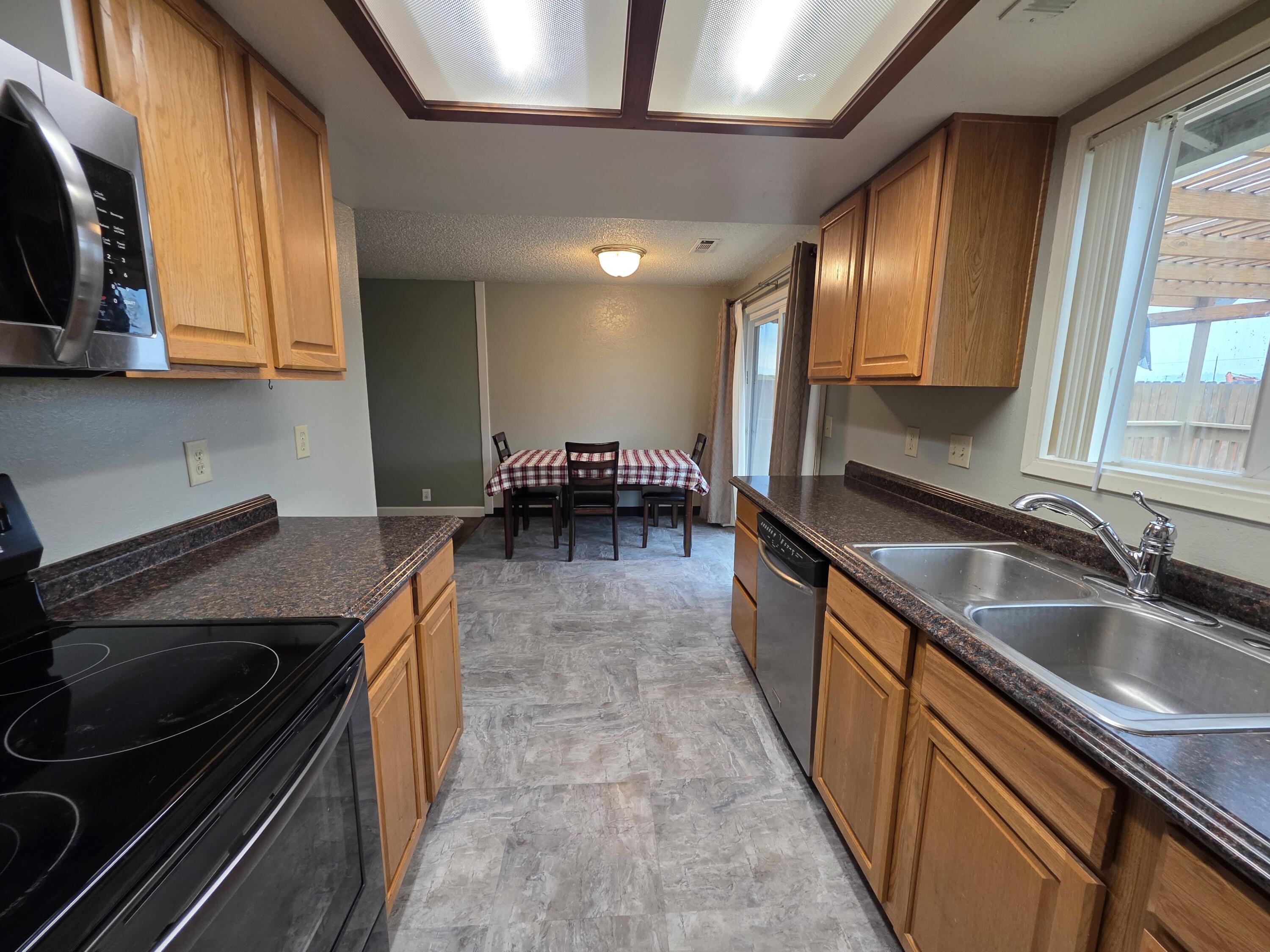 8291 Division Road, White City