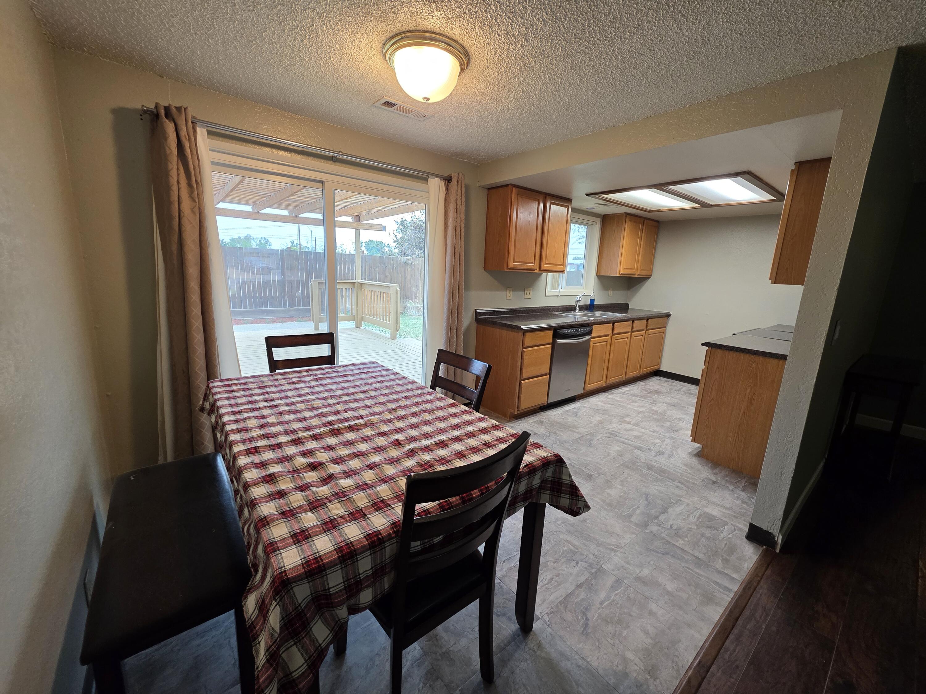 8291 Division Road, White City