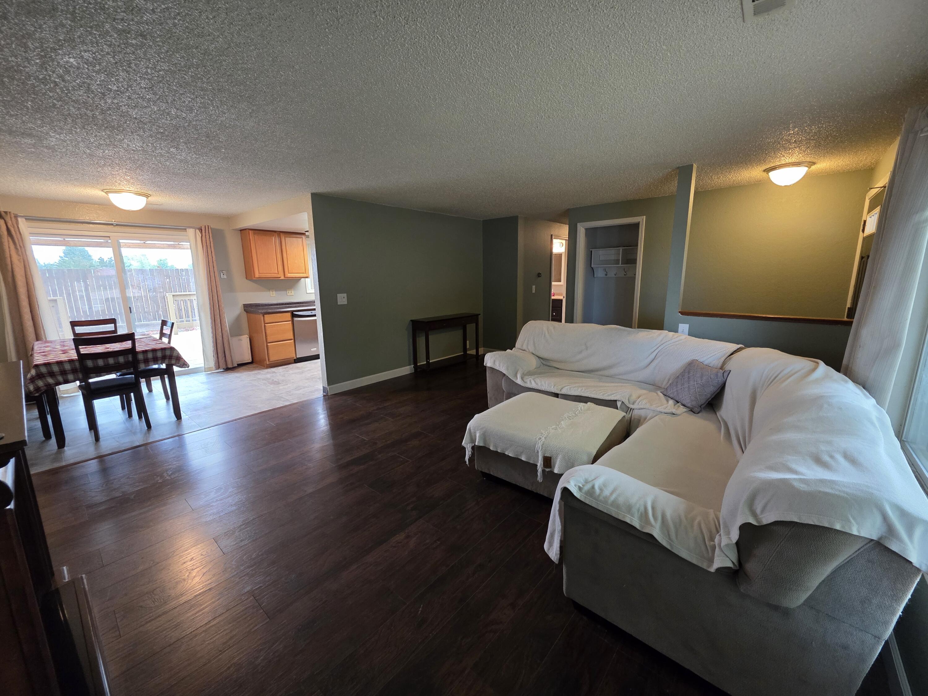 8291 Division Road, White City