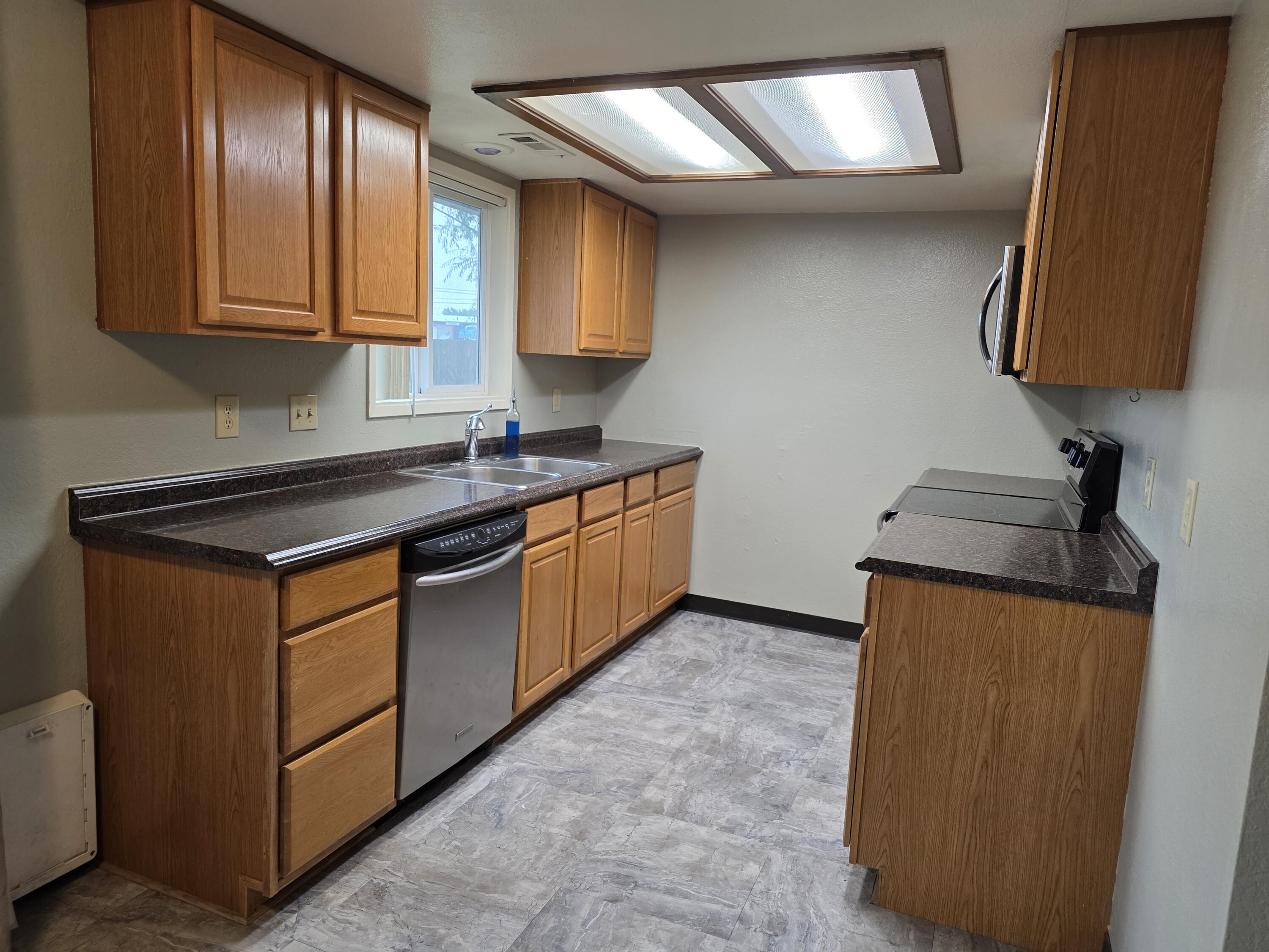 8291 Division Road, White City