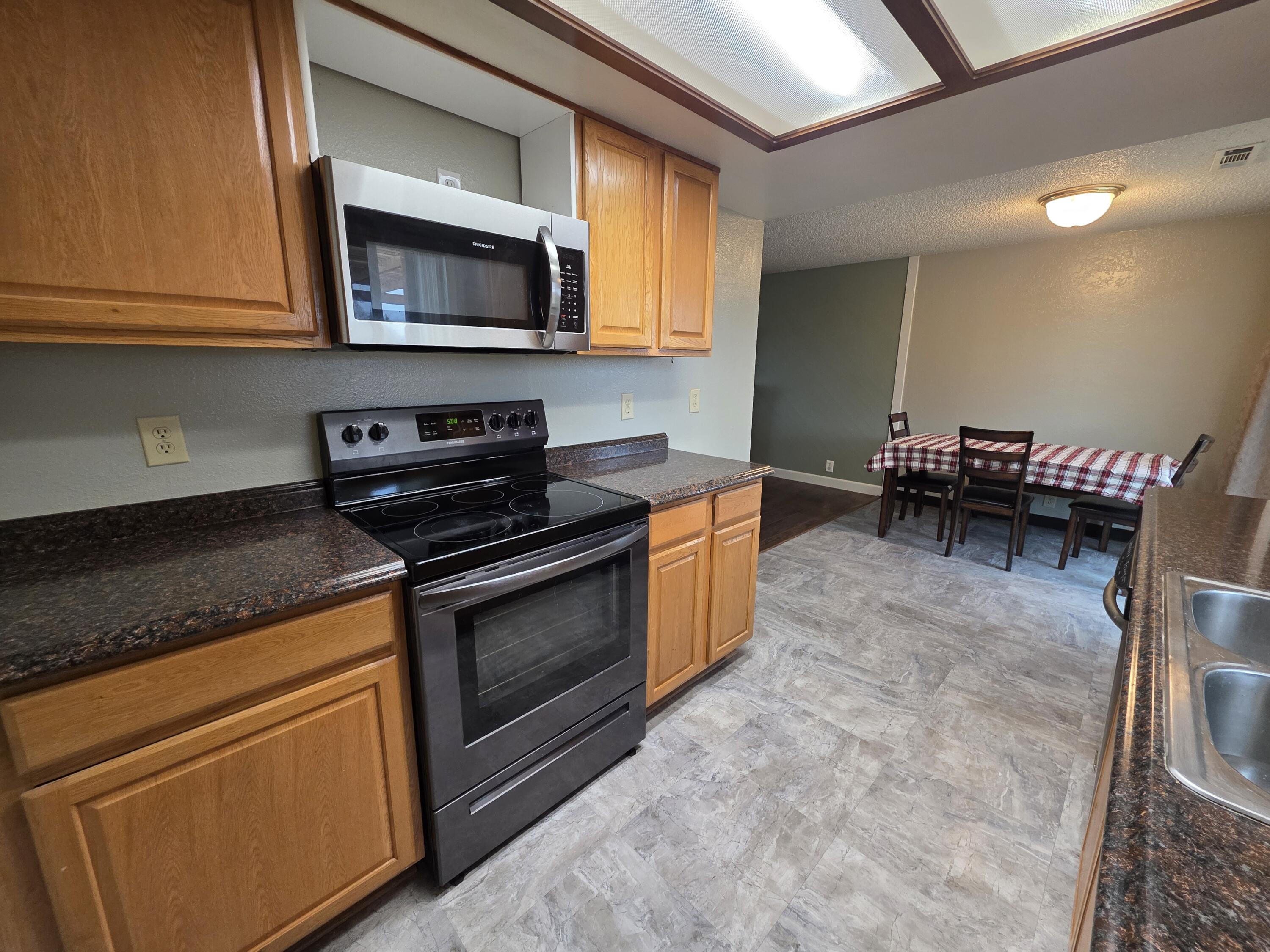 8291 Division Road, White City